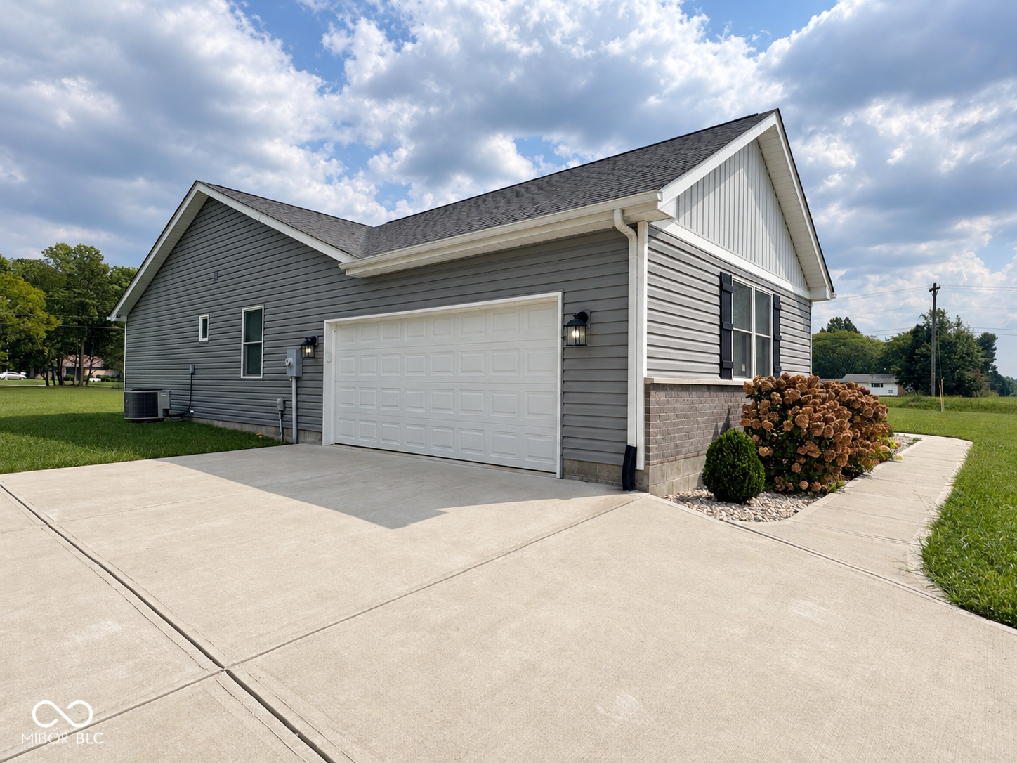 1562 NE Santee Drive, Greensburg, IN, 47240 photo 4 of 51
