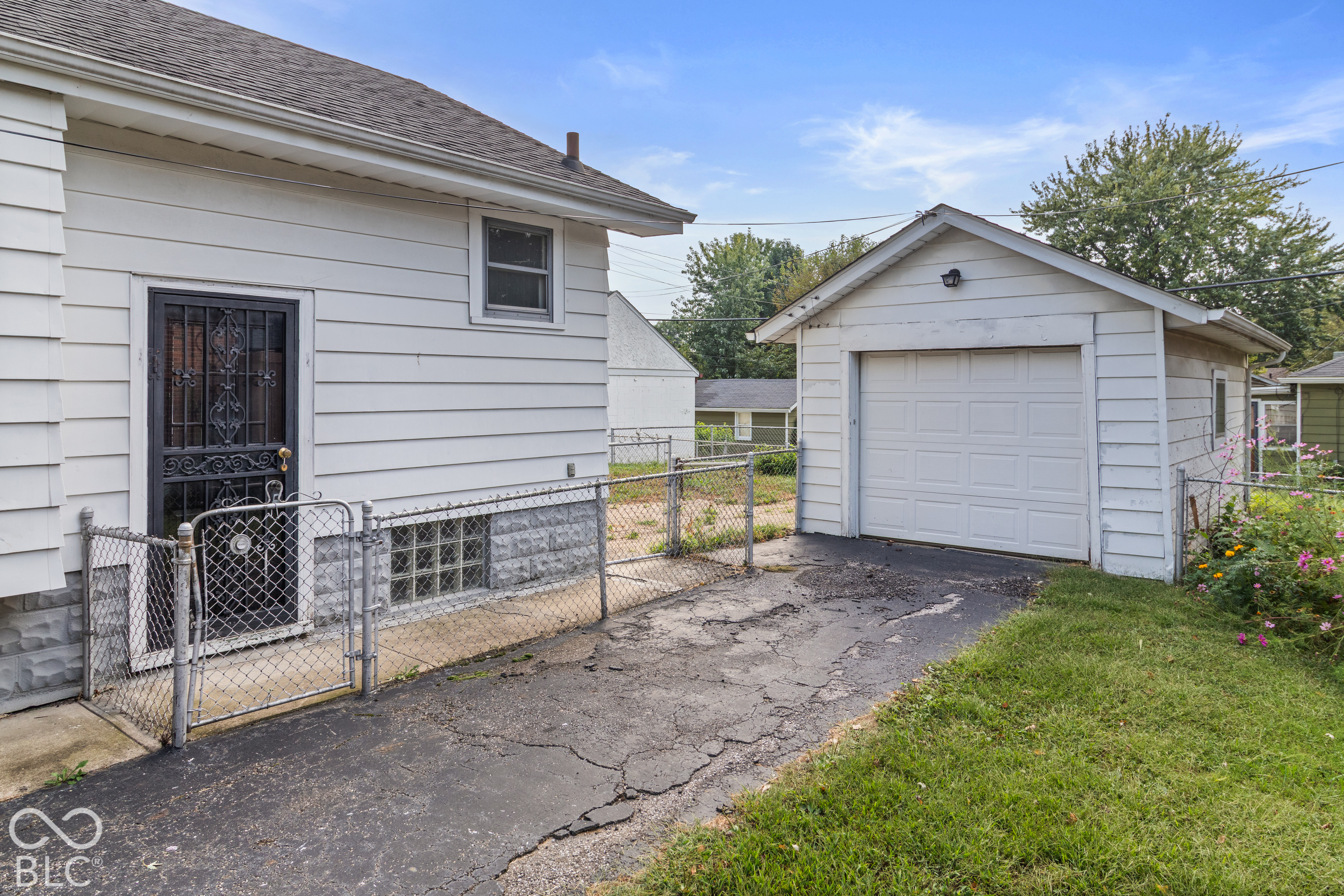 1226 N Emerson Avenue, Indianapolis, IN, 46219 photo 4 of 23