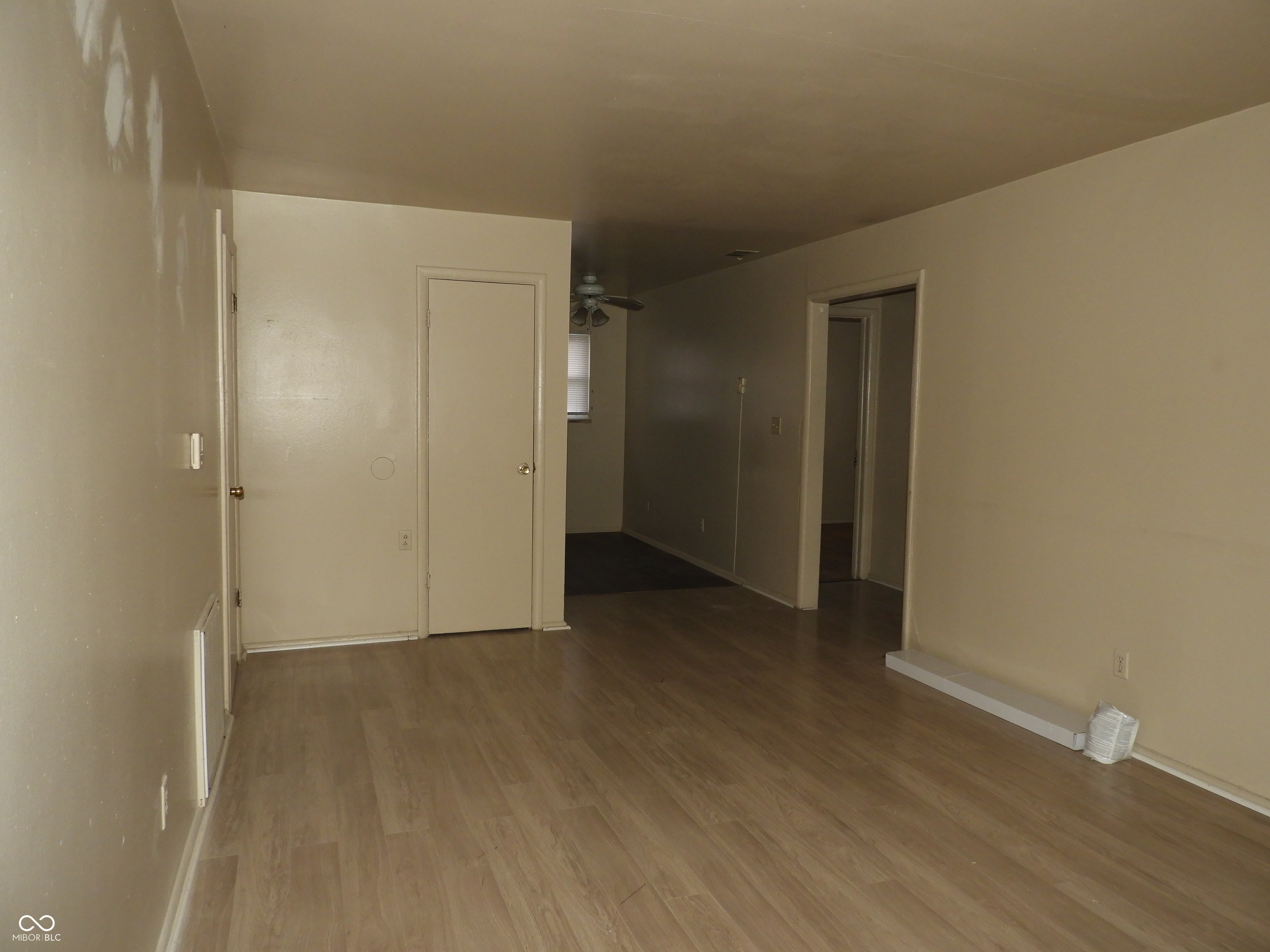 6006 Dickson Road, Indianapolis, IN, 46226 photo 4 of 52