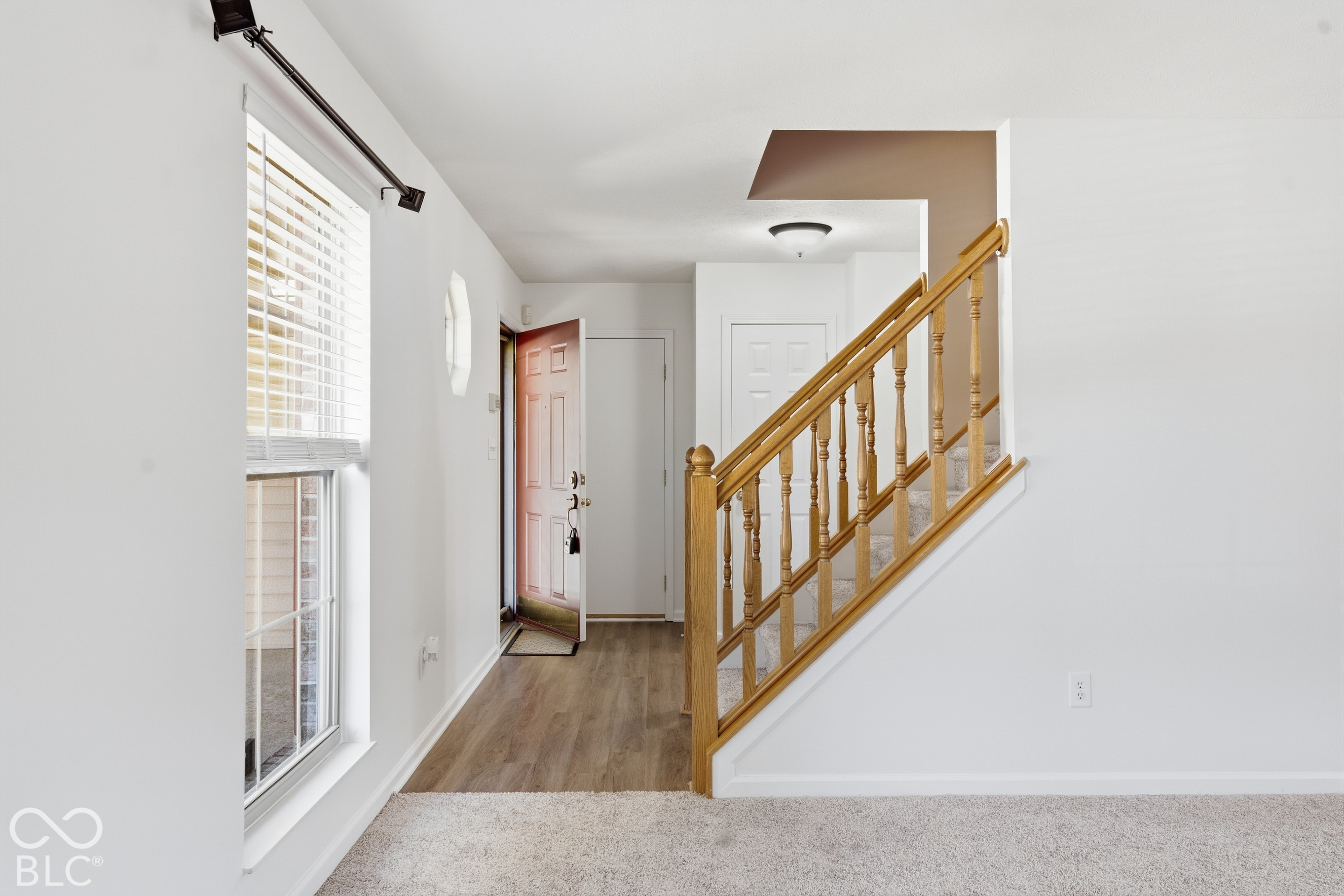 8567 Knoll Crossing, Fishers, IN, 46038 photo 4 of 40