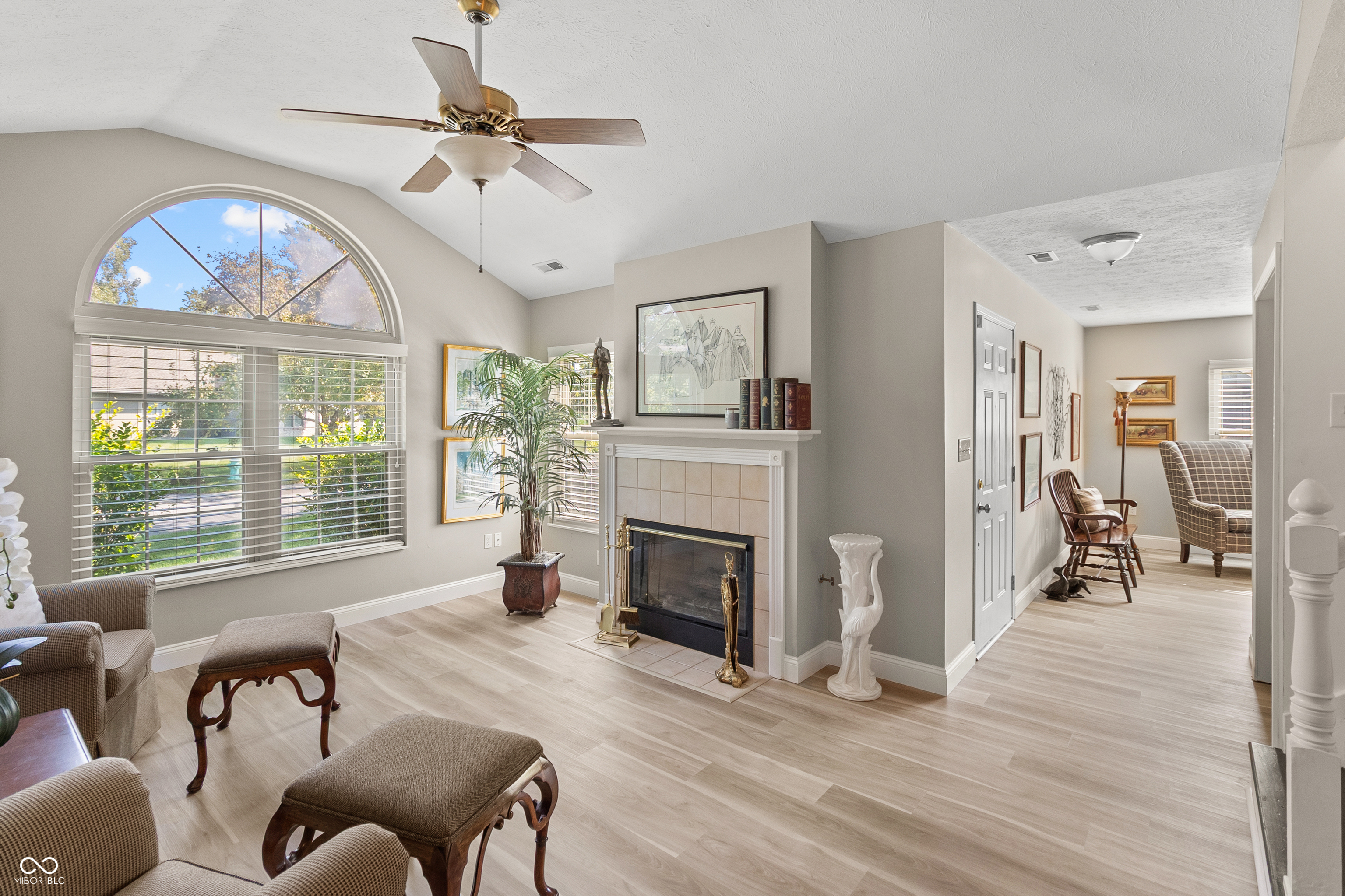 7552 Briarstone Drive, Indianapolis, IN, 46227 photo 4 of 33