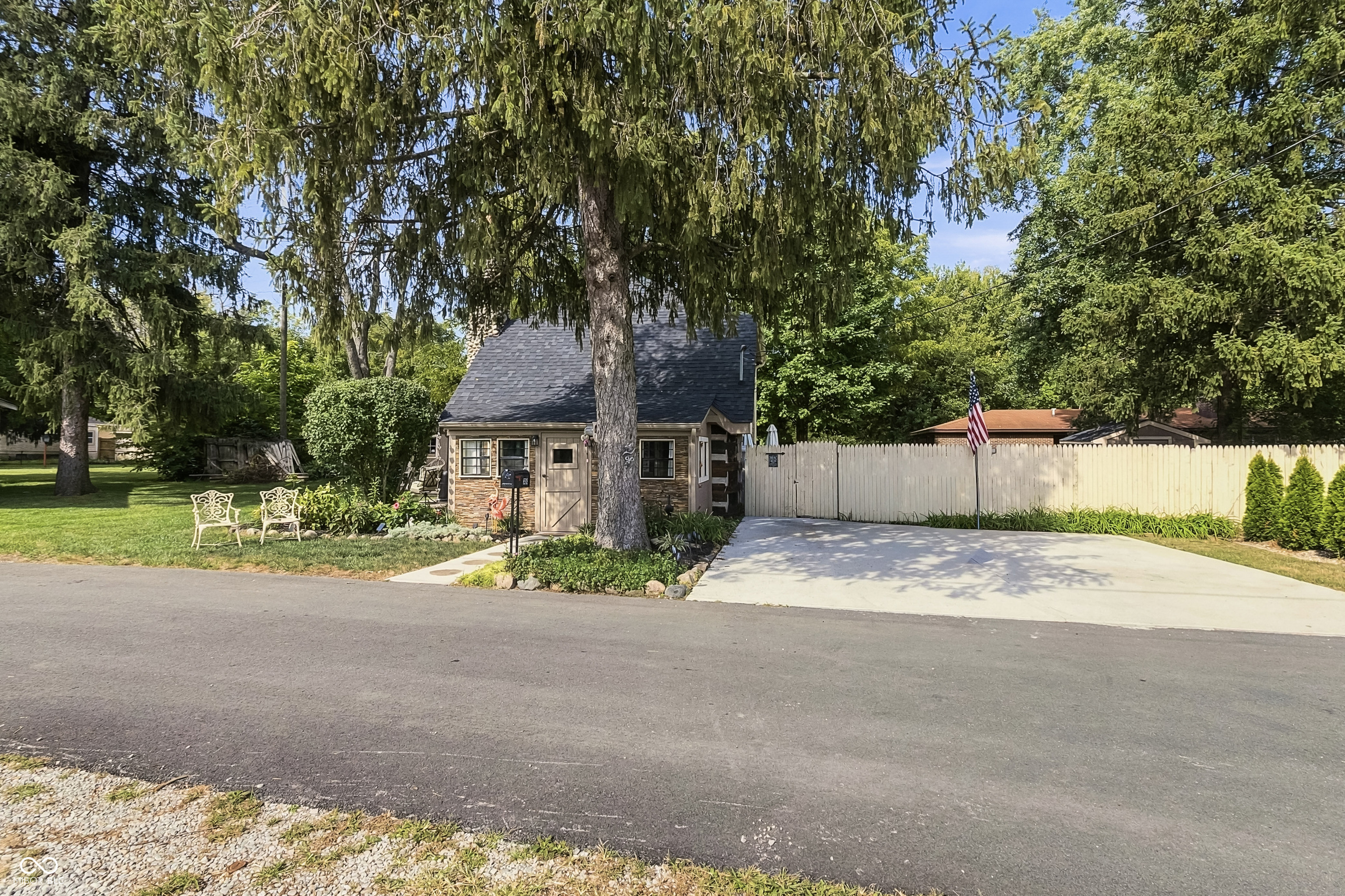 6518 Paradise Court, Indianapolis, IN, 46236 photo 4 of 48