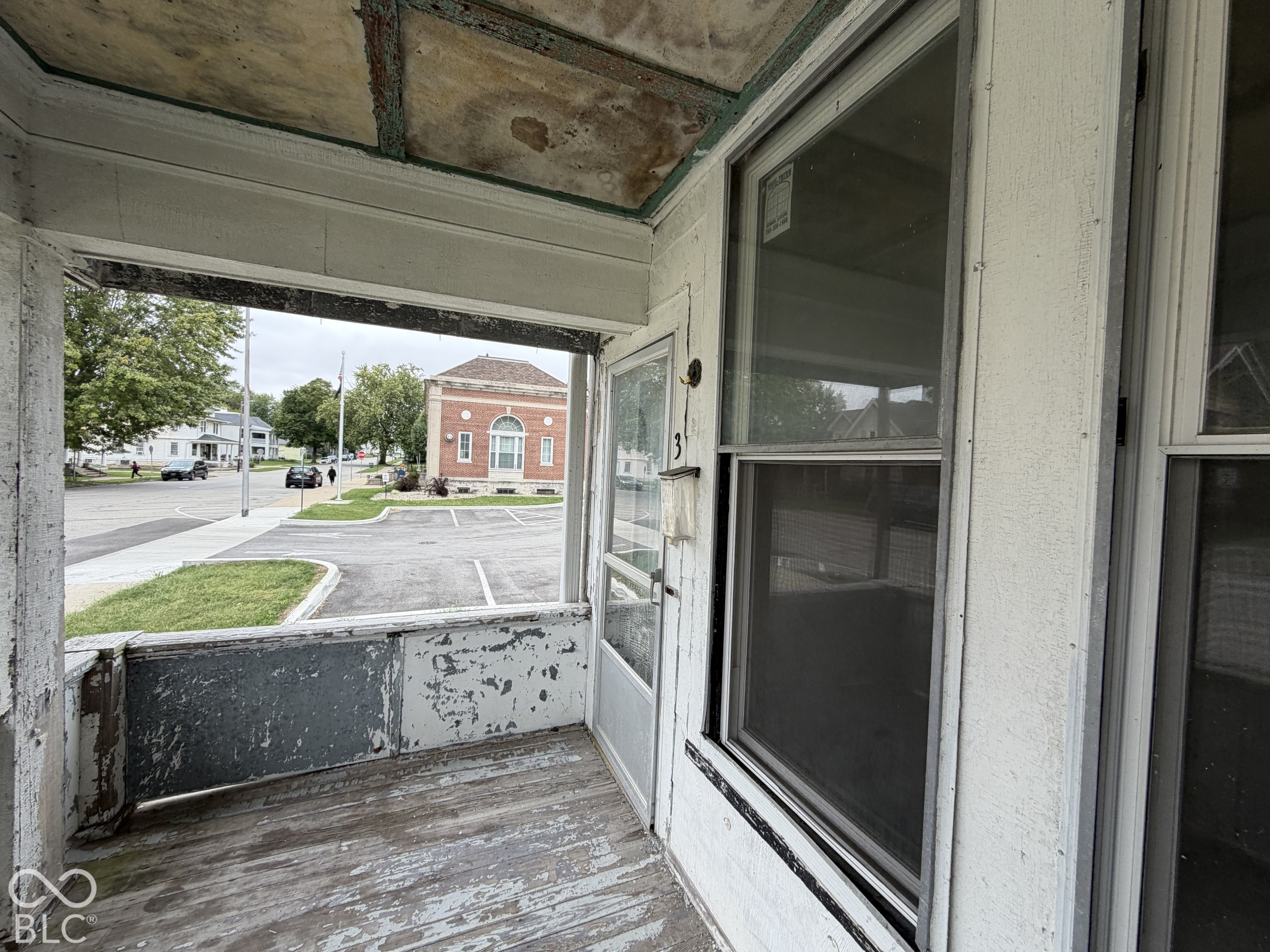 216 W 3rd Street, Rushville, IN, 46173 photo 4 of 27