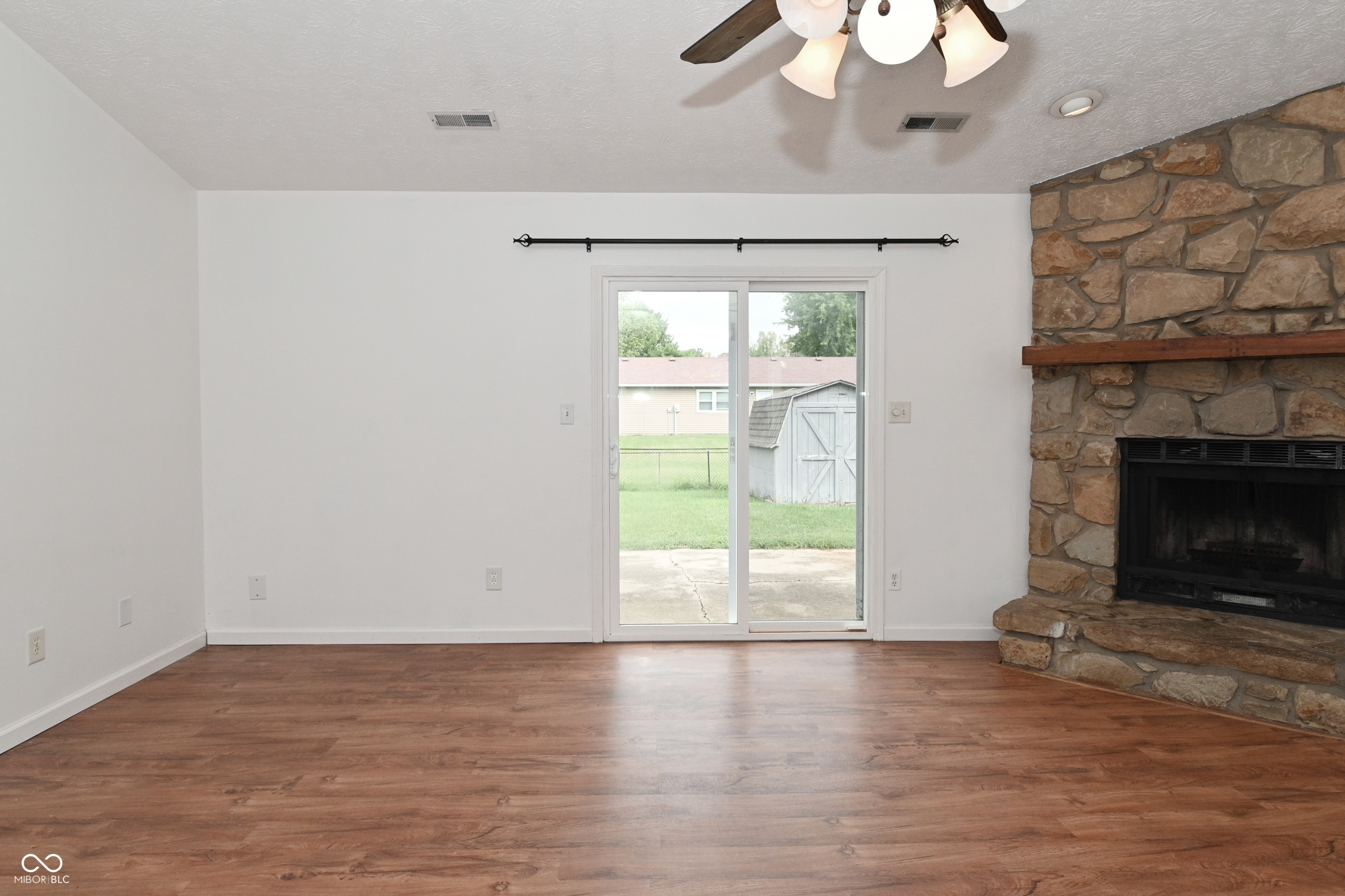 5228 Rowan Court, Indianapolis, IN, 46237 photo 4 of 26