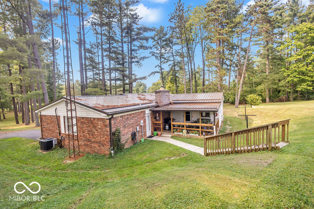 3675 S Duncan Road, Bloomington, IN, 47403 photo 4 of 55