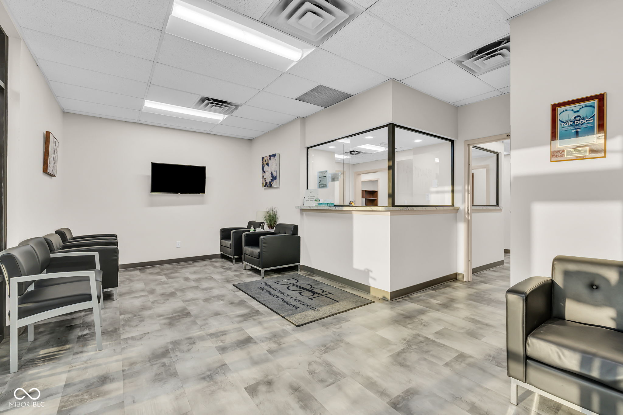 340 Tracy Road, Whiteland, IN, 46184 photo 4 of 44