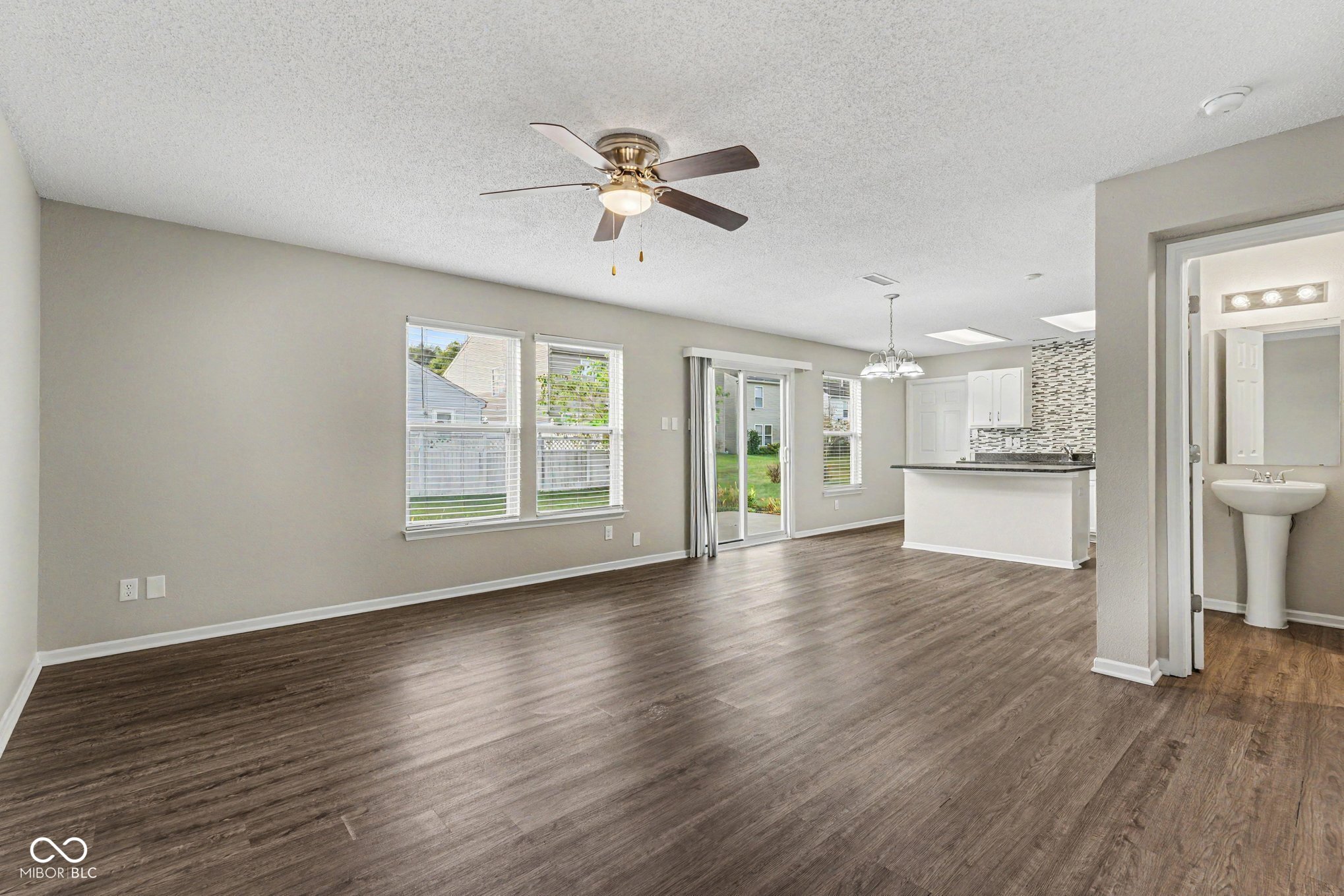 6921 Maywood Circle, Avon, IN, 46123 photo 4 of 15