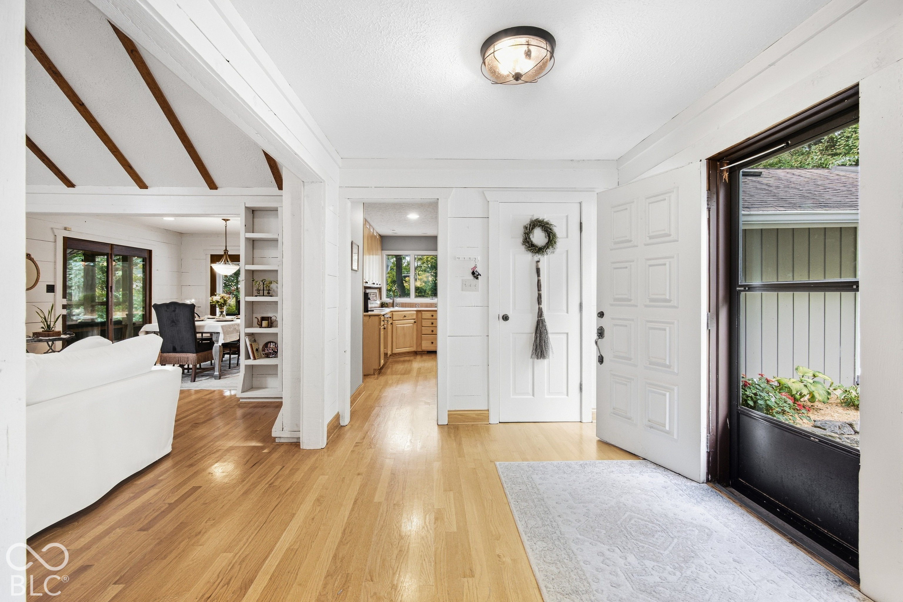 890 Starkey Road, Zionsville, IN, 46077 photo 4 of 42