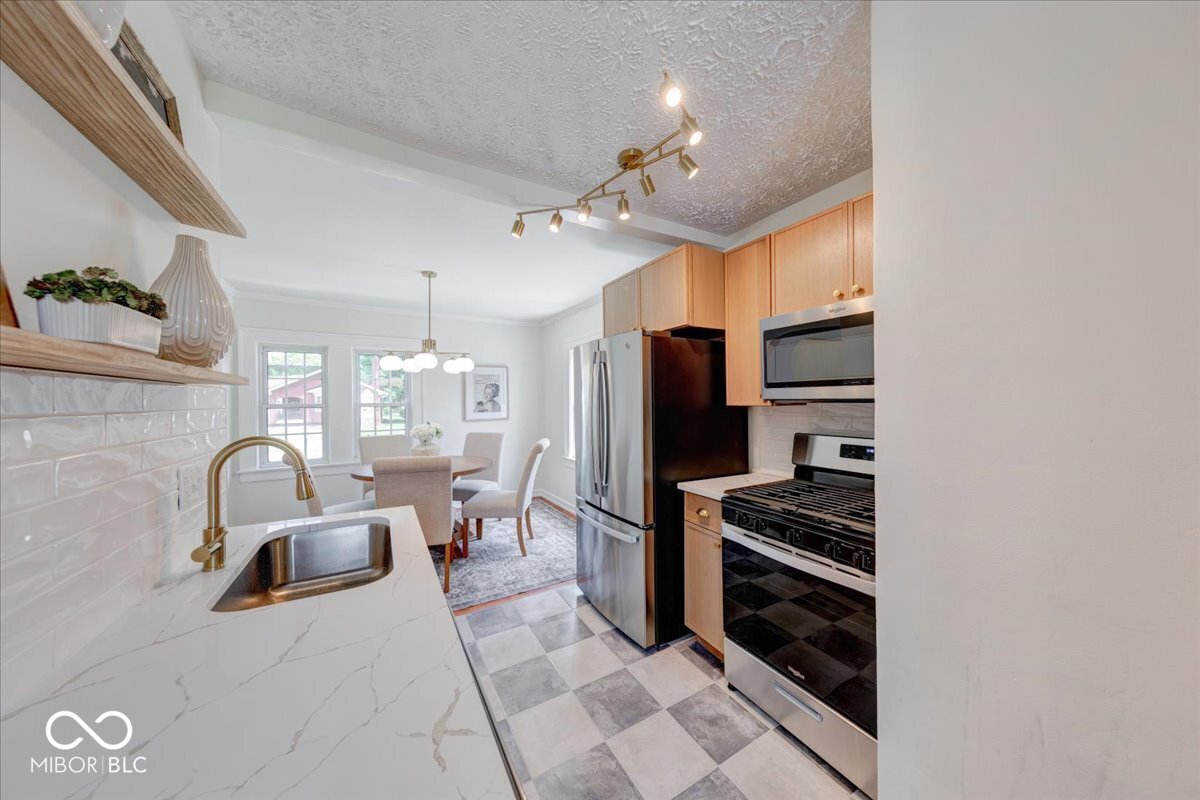 102 N Sheridan Avenue, Indianapolis, IN, 46219 photo 4 of 24