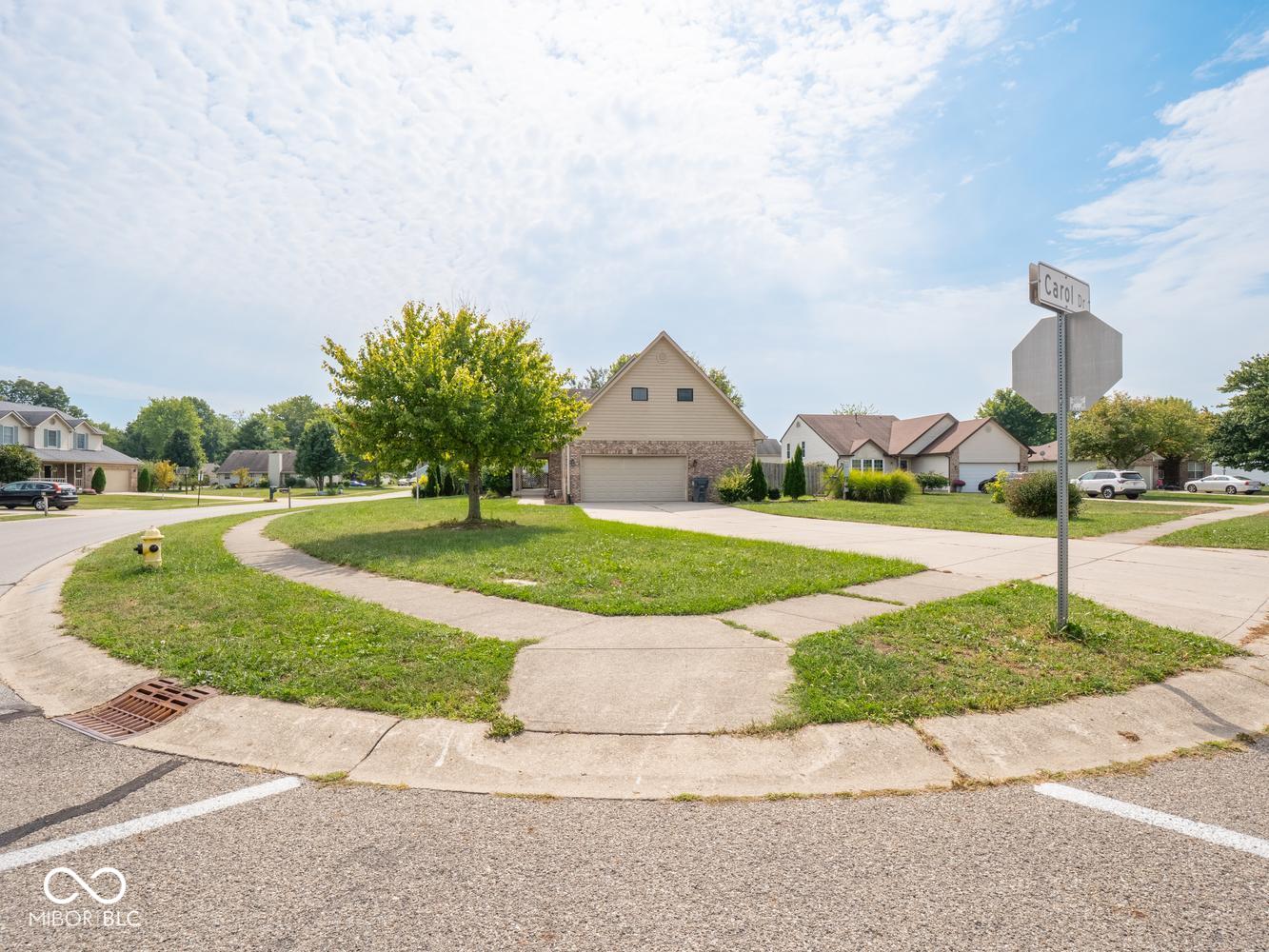 62 Eastview Drive, Bargersville, IN, 46106 photo 4 of 70
