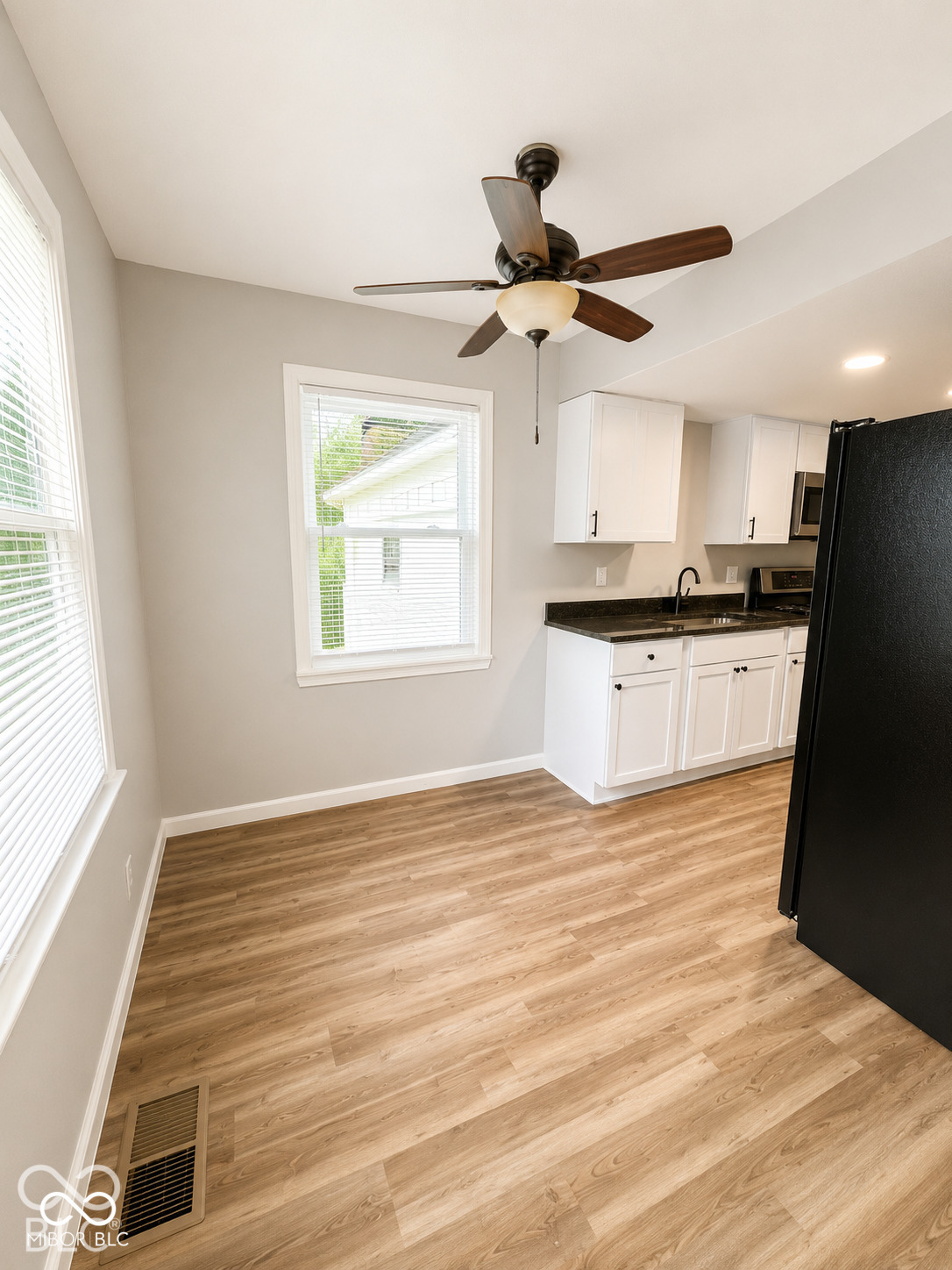 8413 E 34th, Indianapolis, IN, 46226 photo 4 of 17
