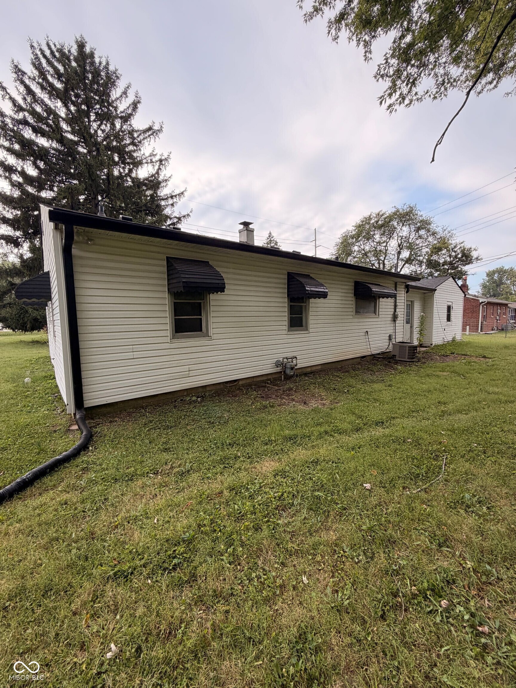 6542 Massachusetts Avenue, Indianapolis, IN, 46226 photo 4 of 9