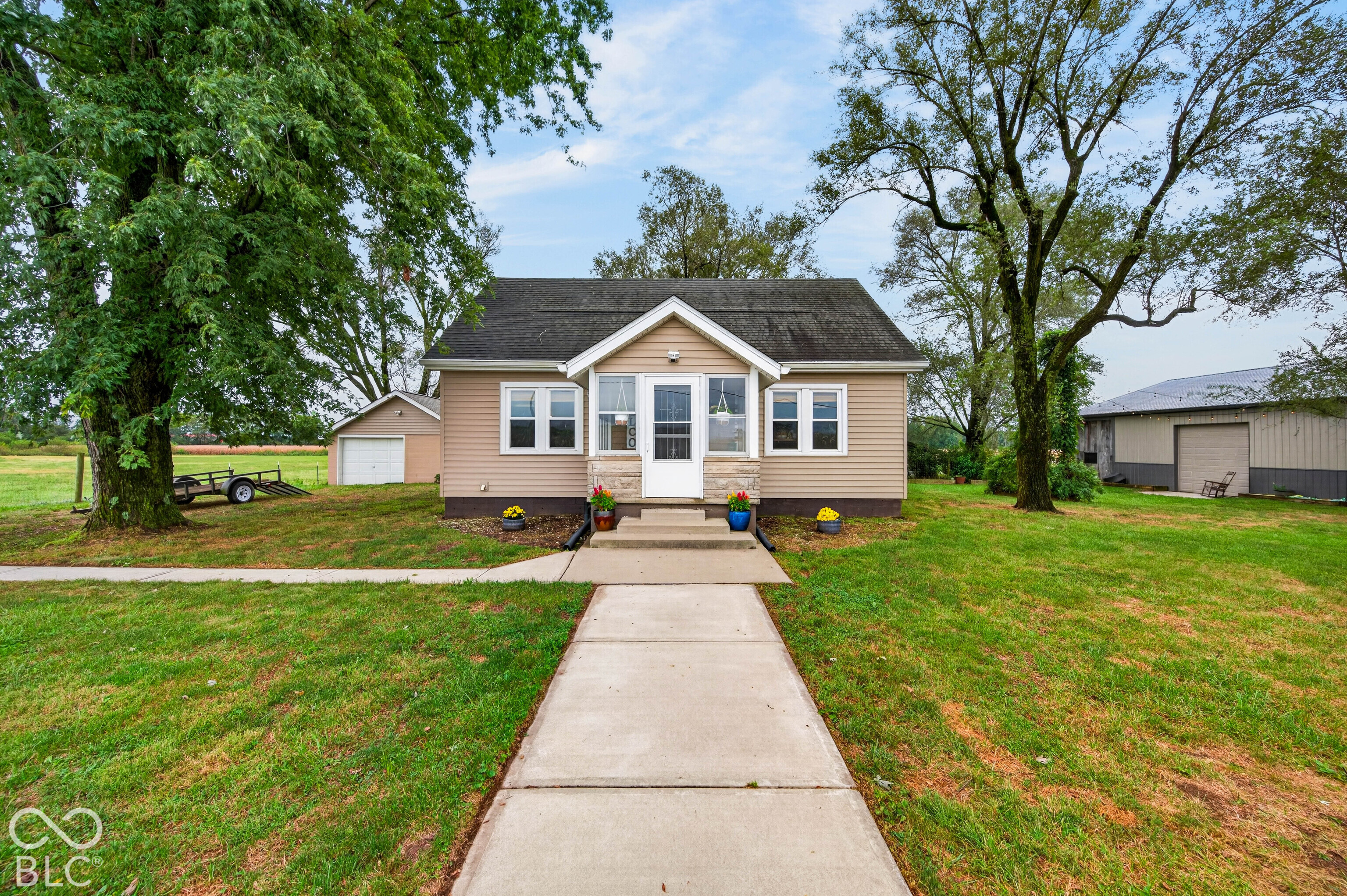 7303 E 400 S, Columbus, IN, 47203 photo 4 of 111