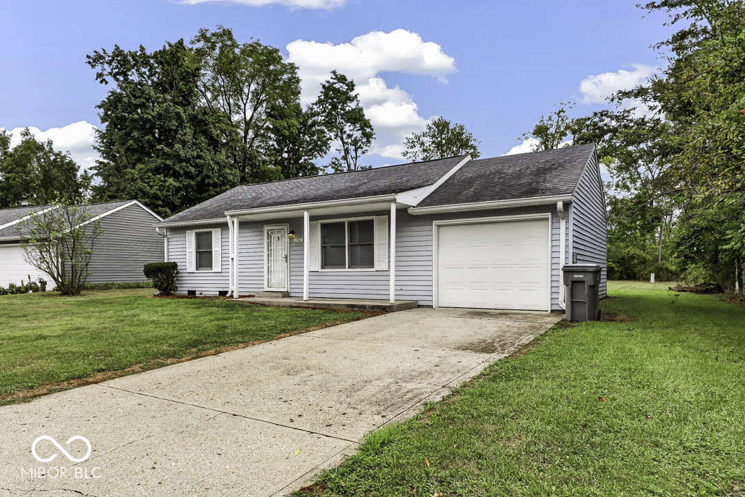 1703 N Richardt Avenue, Indianapolis, IN, 46219 photo 4 of 42