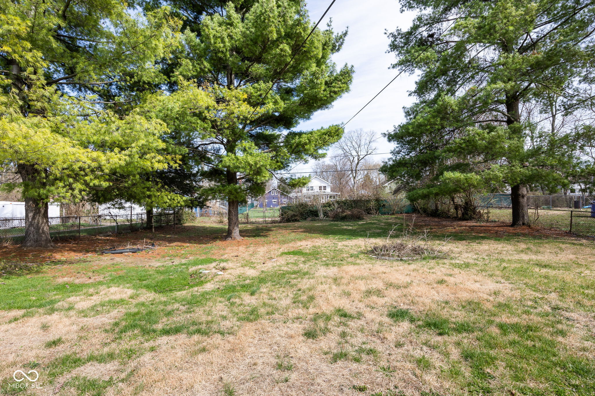 3911 Byram Avenue, Indianapolis, IN, 46208 photo 4 of 38