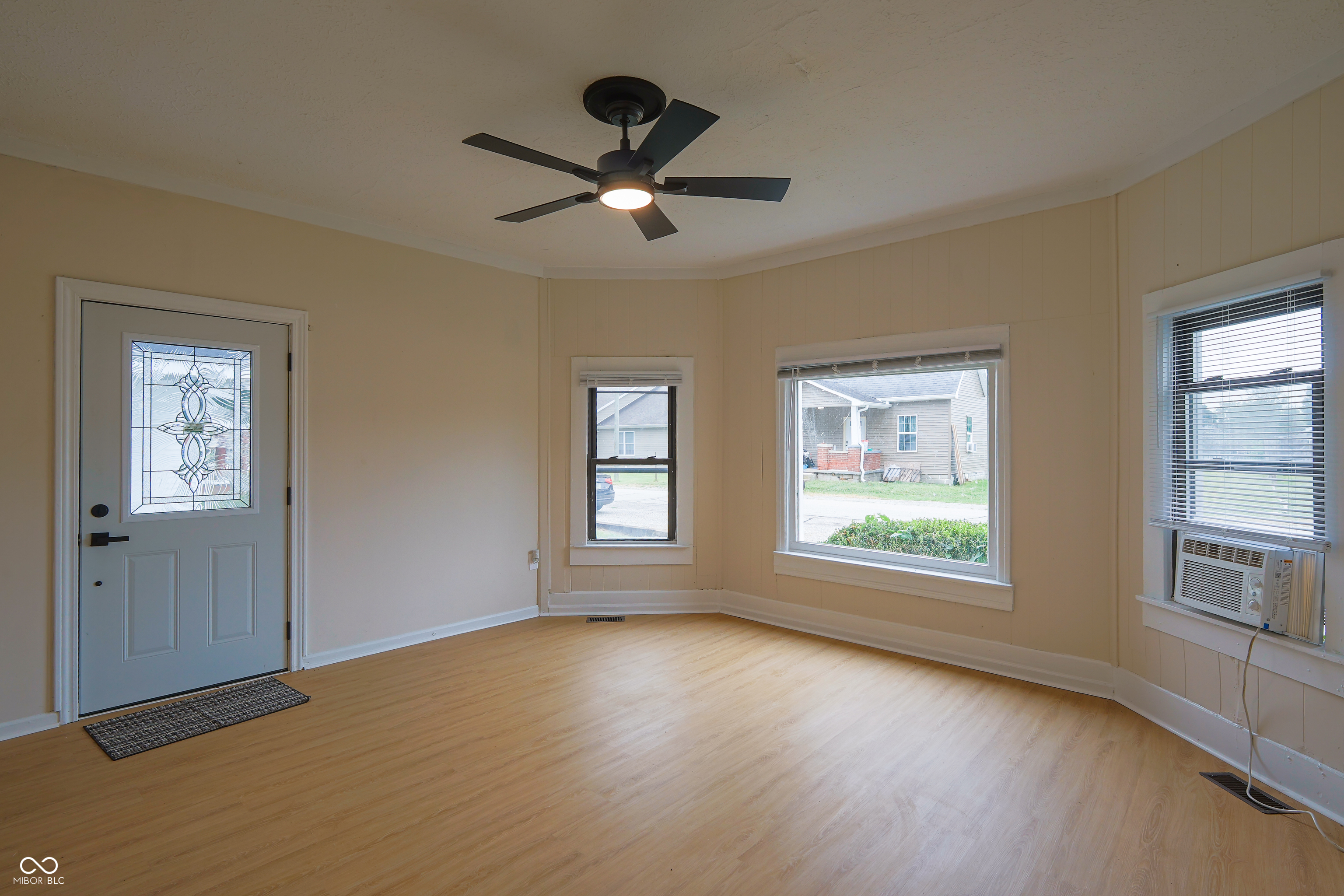 121 Cleveland Street, Columbus, IN, 47201 photo 4 of 15