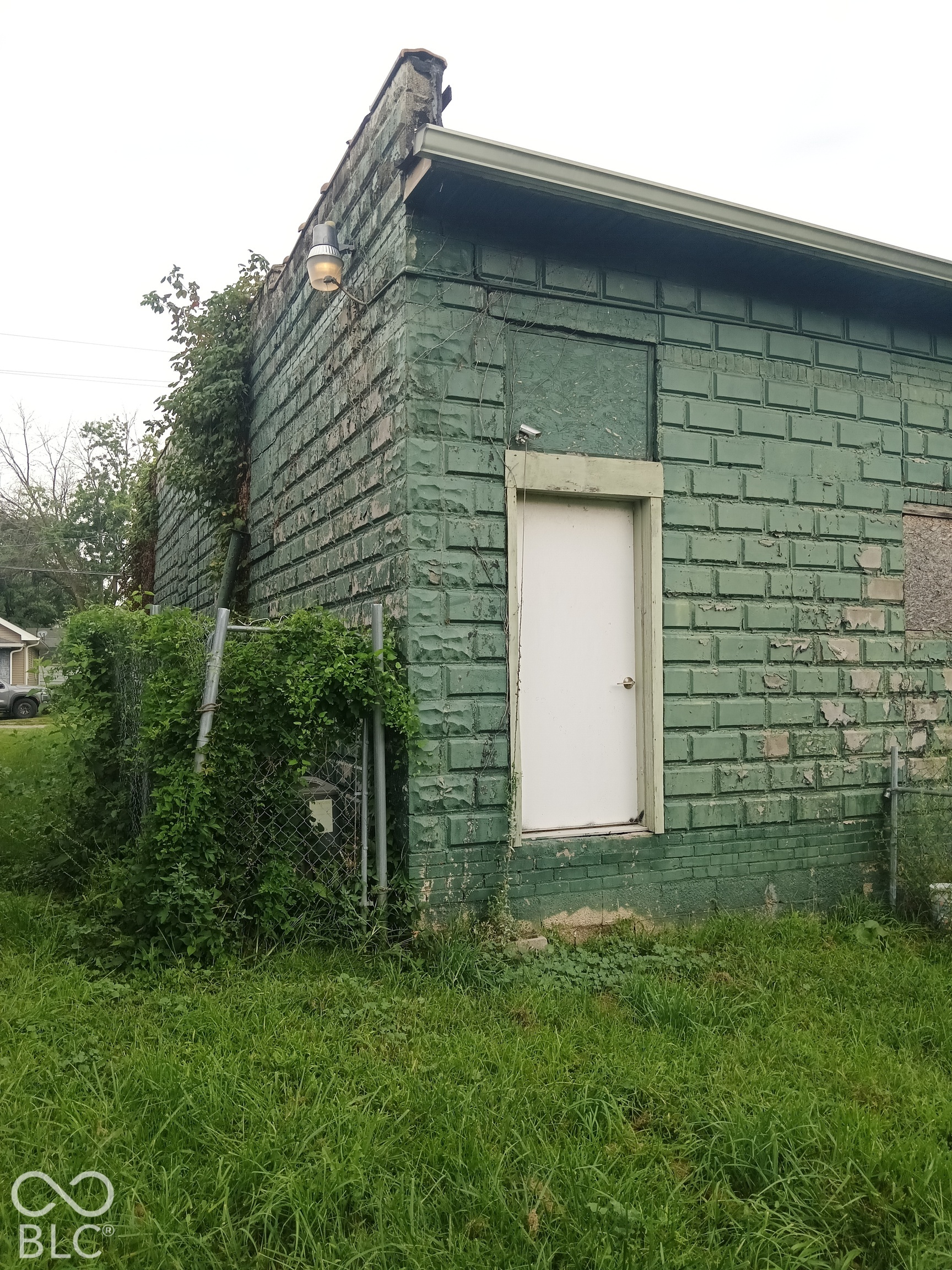 437 W 26th Street W, Indianapolis, IN, 46208 photo 4 of 8