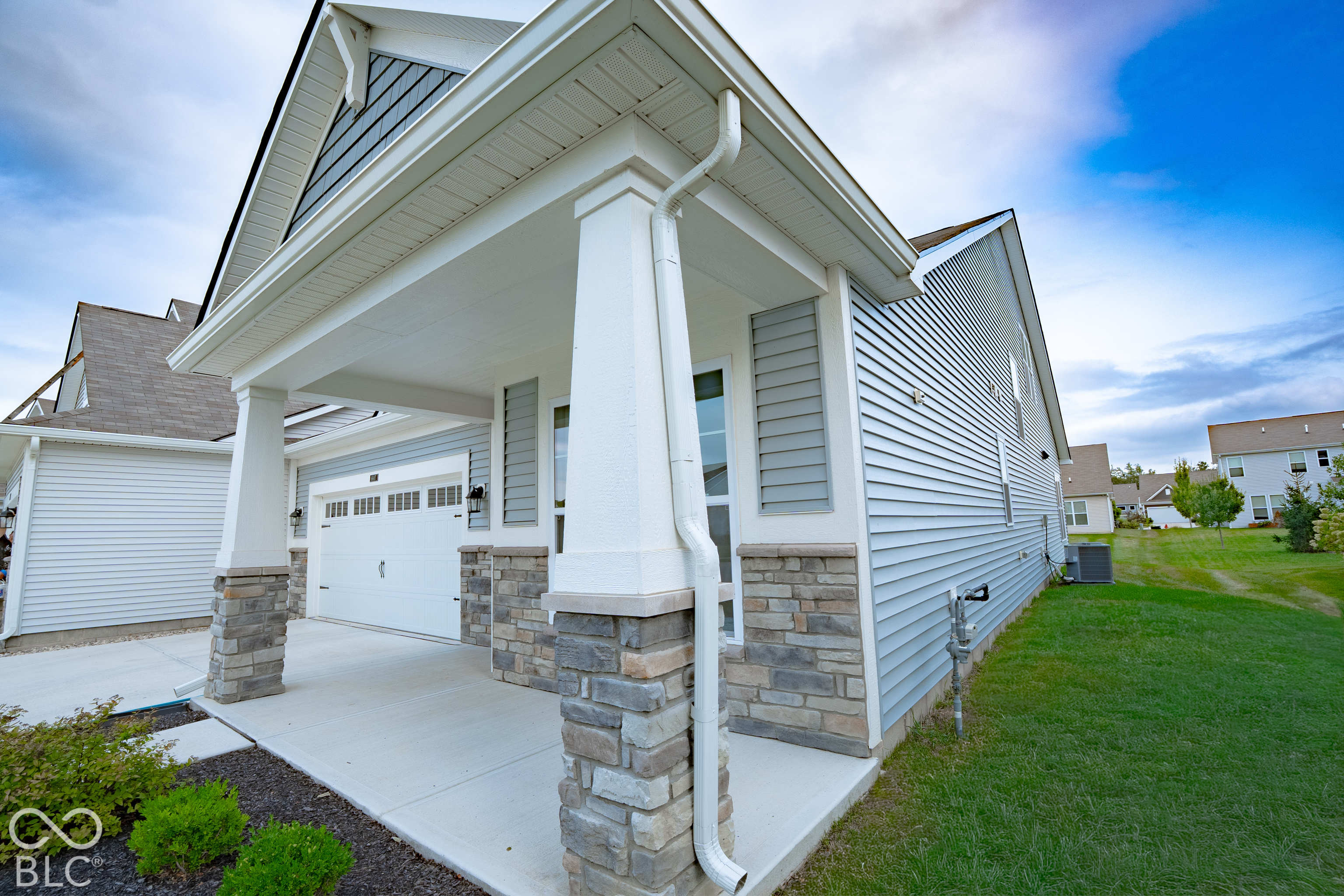 6607 Red Barn Drive, Whitestown, IN, 46075 photo 4 of 43