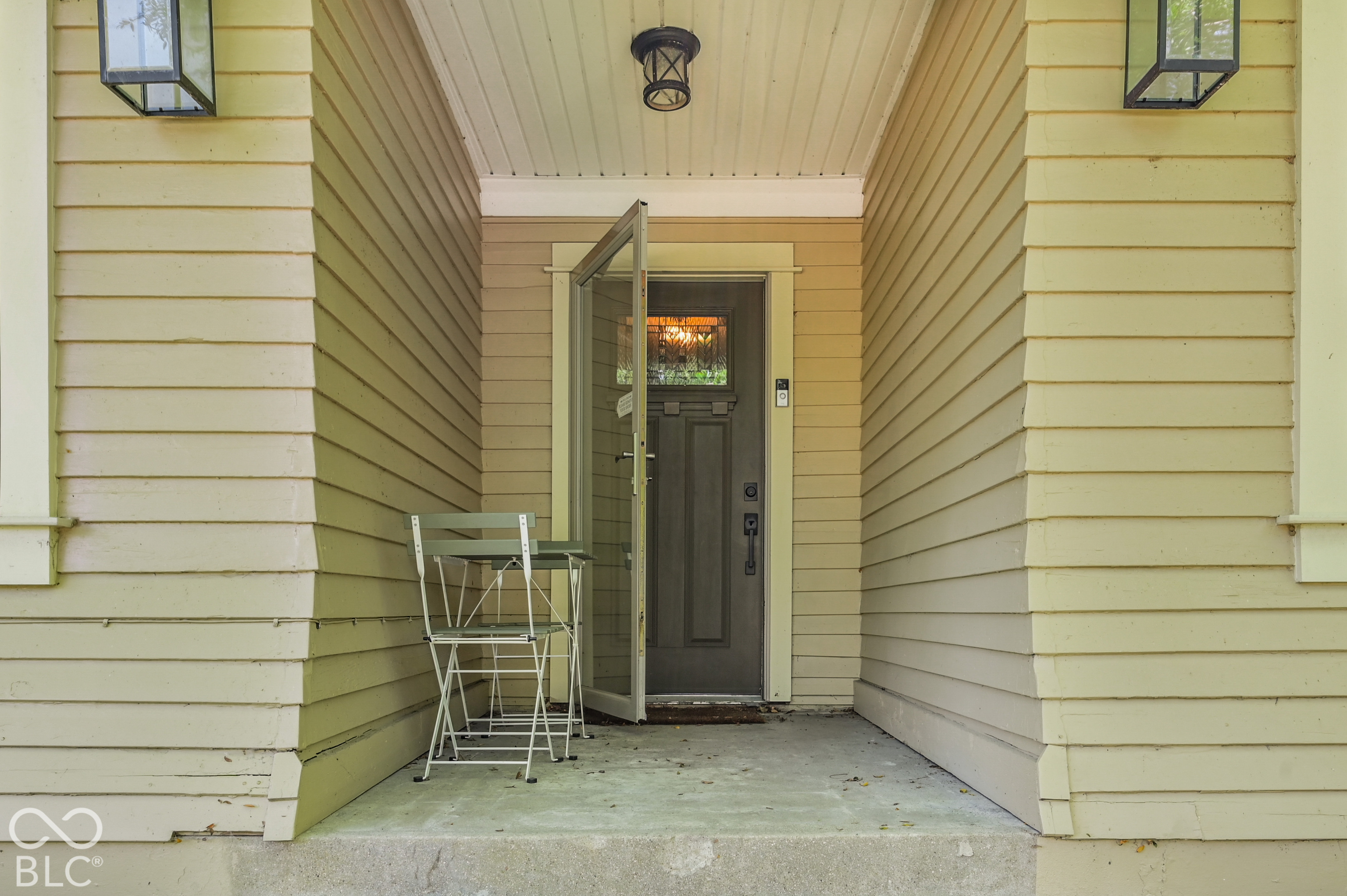 2859 Sutherland Avenue, Indianapolis, IN, 46205 photo 4 of 39