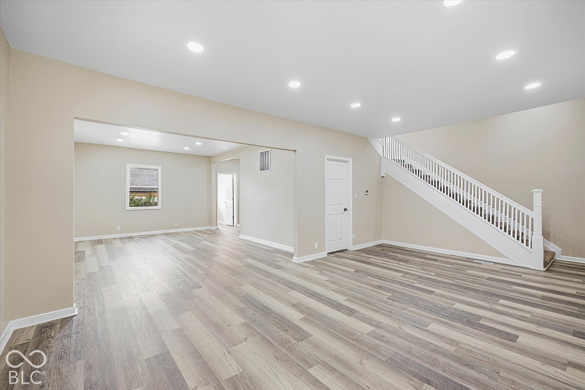 340 N Tacoma Avenue, Indianapolis, IN, 46201 photo 4 of 23