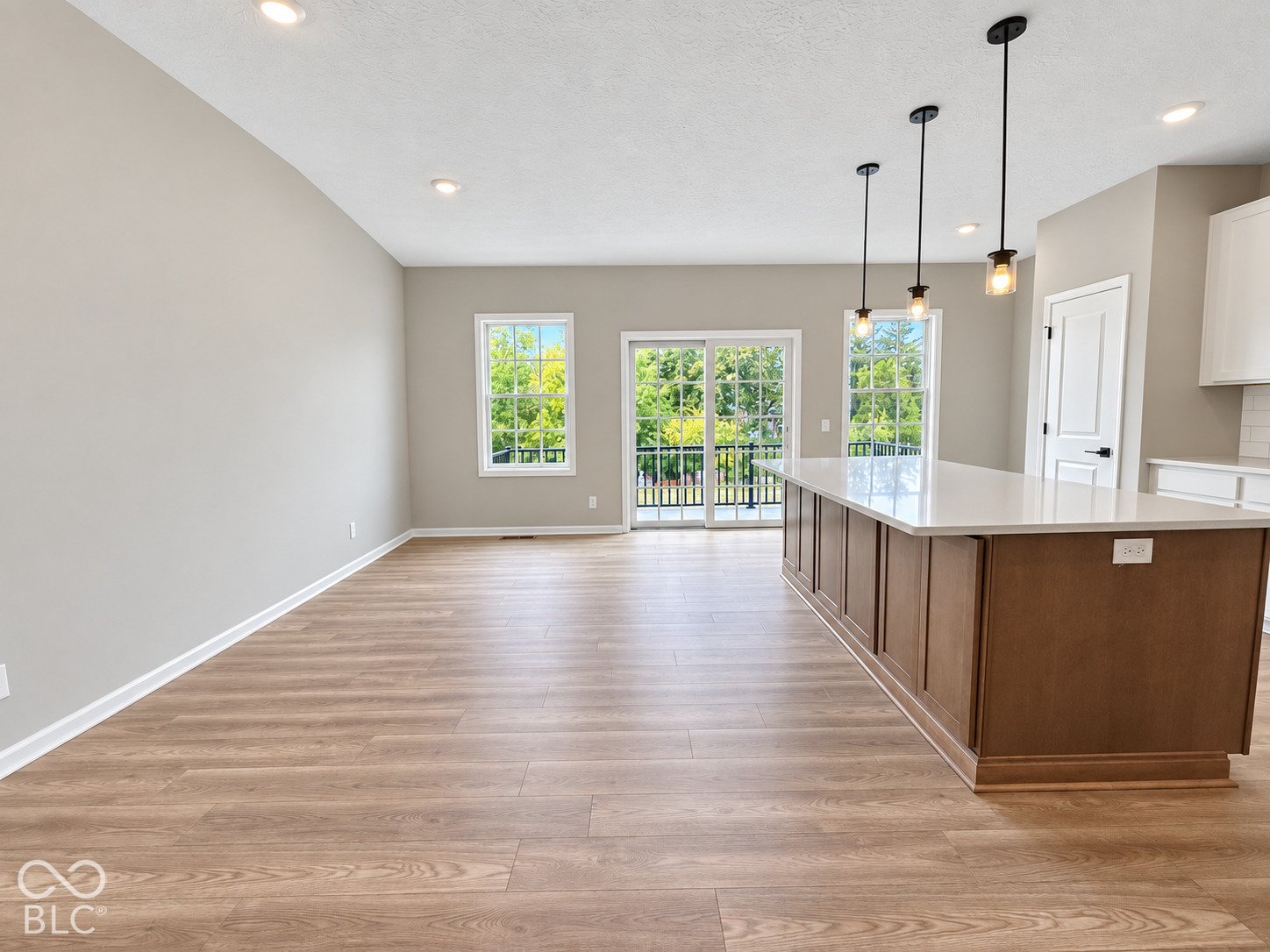 5748 Birtz Road, Indianapolis, IN, 46216 photo 4 of 7