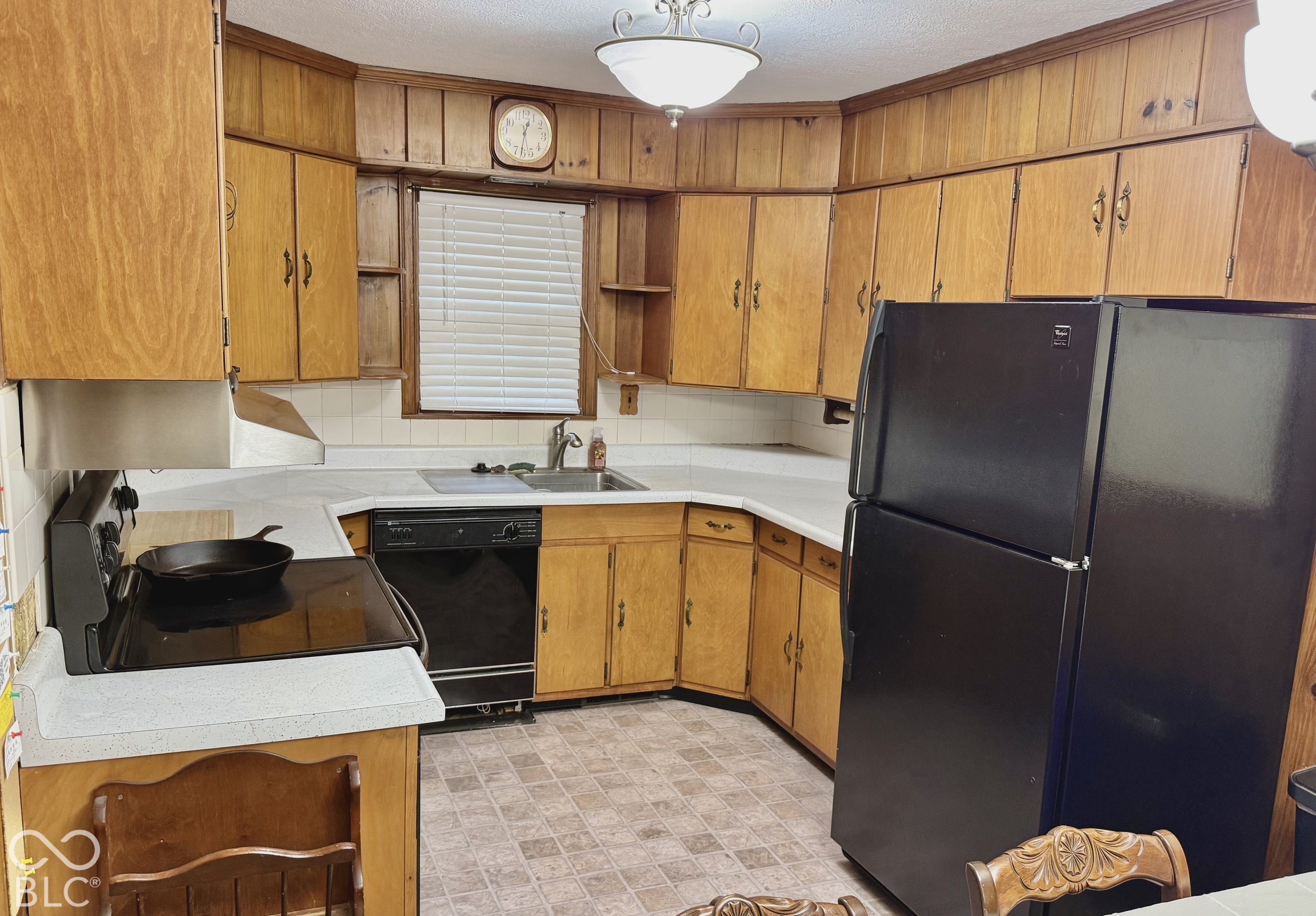 400 S Umbarger Road, Muncie, IN, 47304 photo 4 of 12