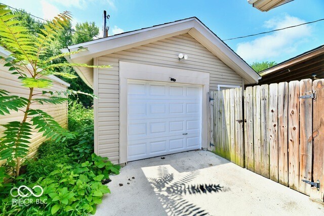 4609 English Avenue, Indianapolis, IN, 46201 photo 4 of 41