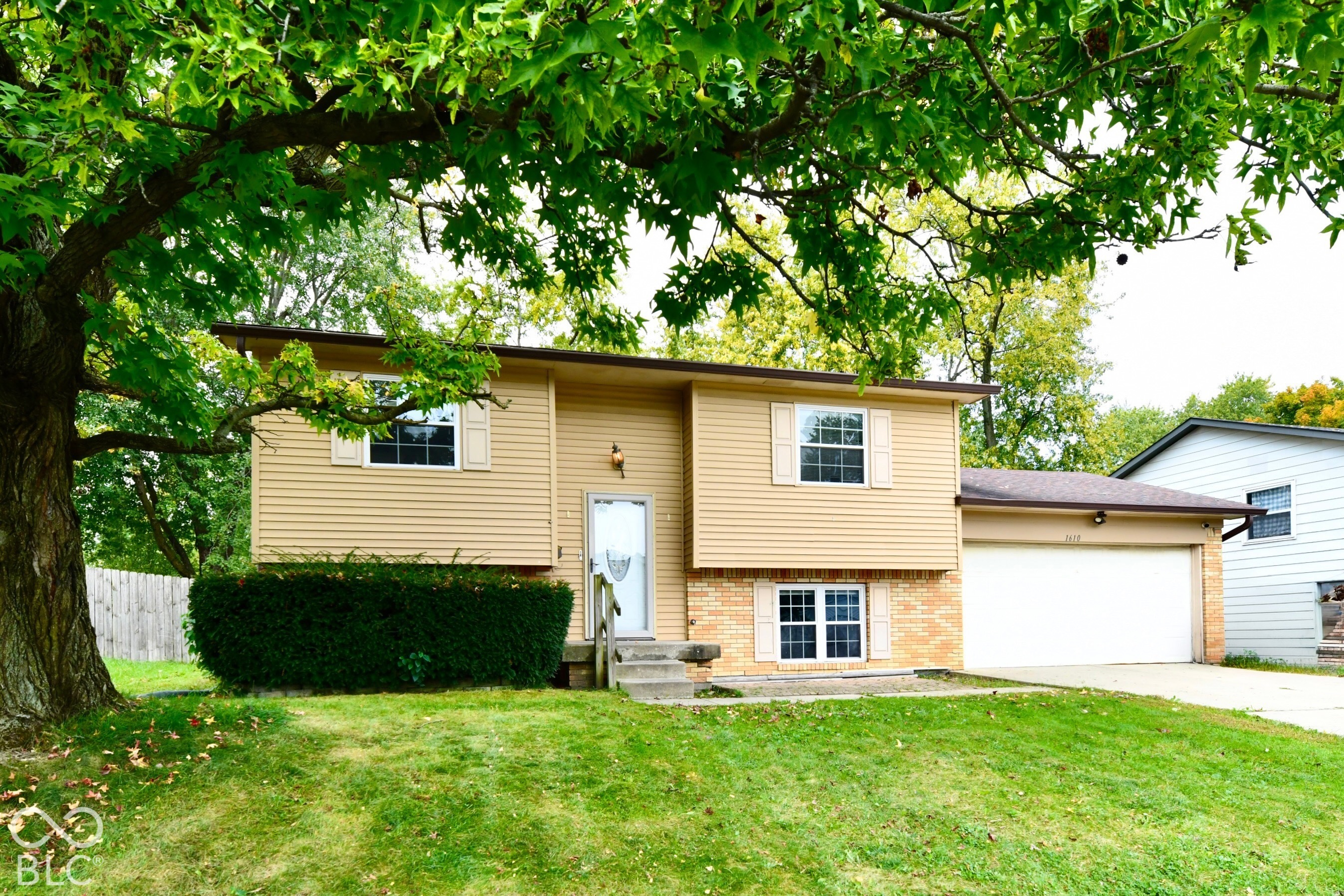 1610 Yazoo Drive, Beech Grove, IN, 46107 photo 4 of 72