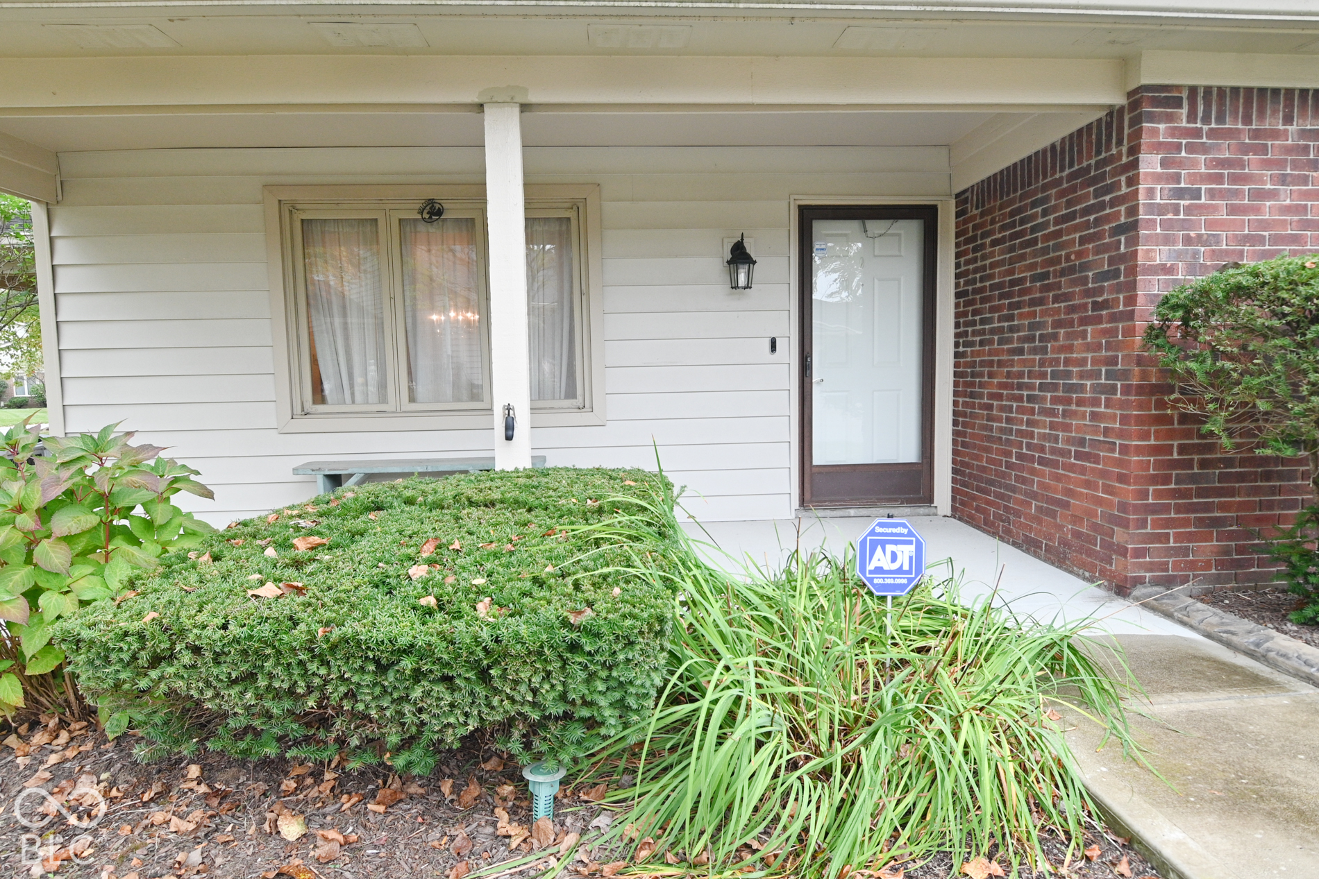 9328 Cinnebar Drive, Indianapolis, IN, 46268 photo 4 of 43