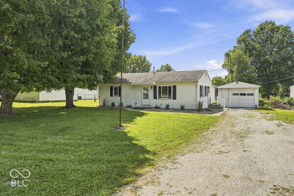 4609 Shelbyville Road, Indianapolis, IN, 46237 photo 4 of 32