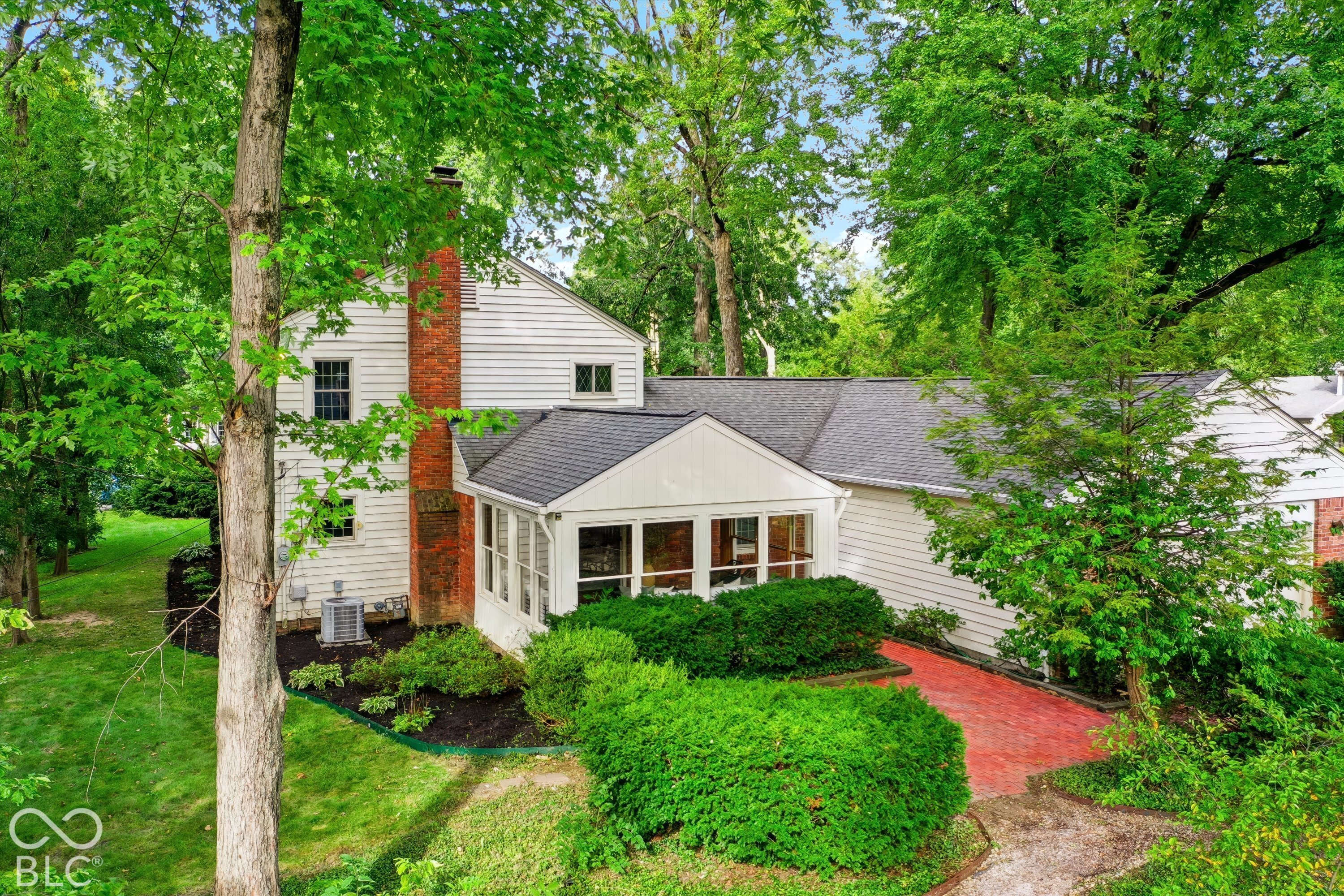 1019 W 75th Street, Indianapolis, IN, 46260 photo 4 of 70
