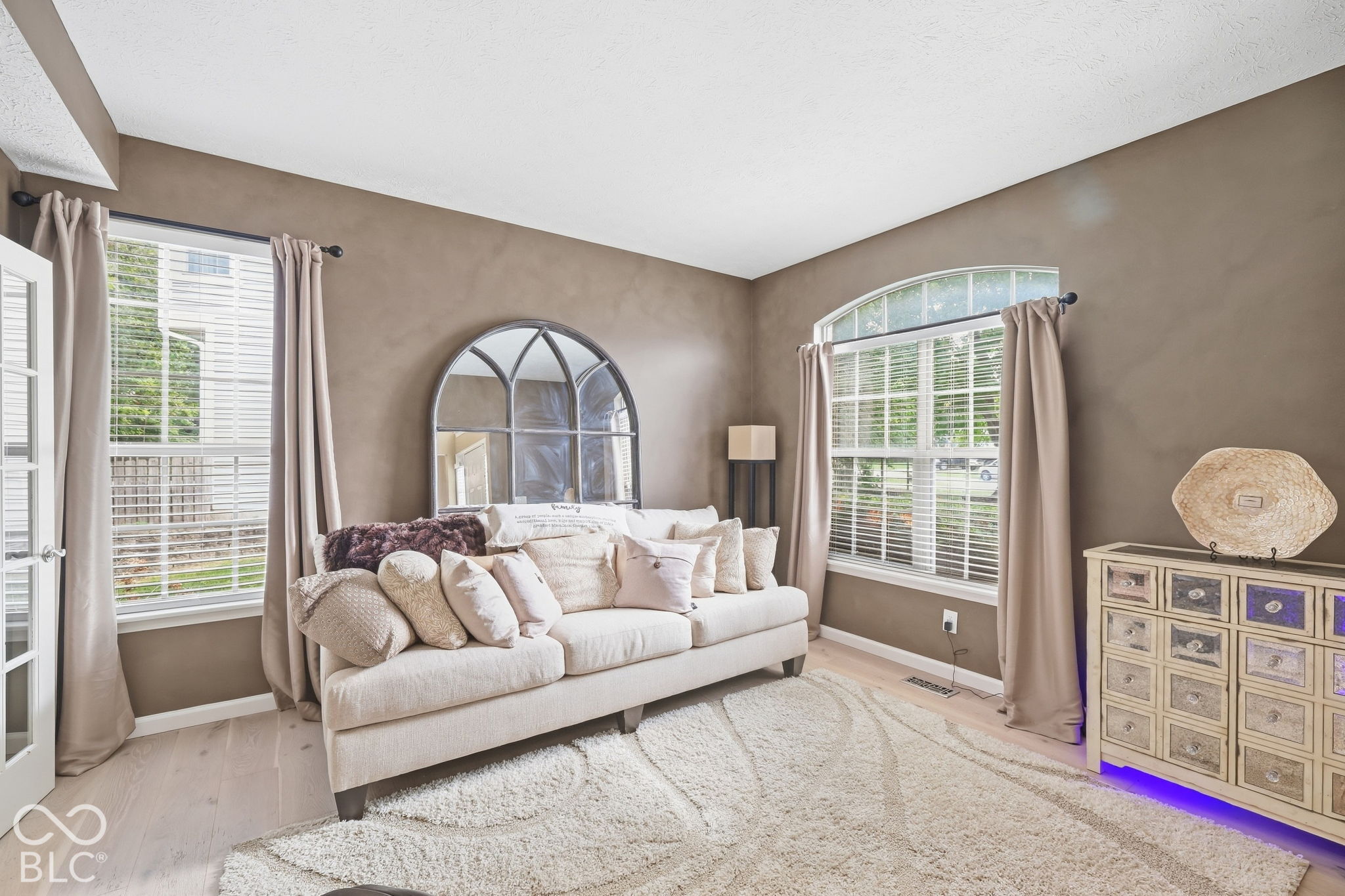 10420 Fox Creek Lane, Fishers, IN, 46037 photo 4 of 37