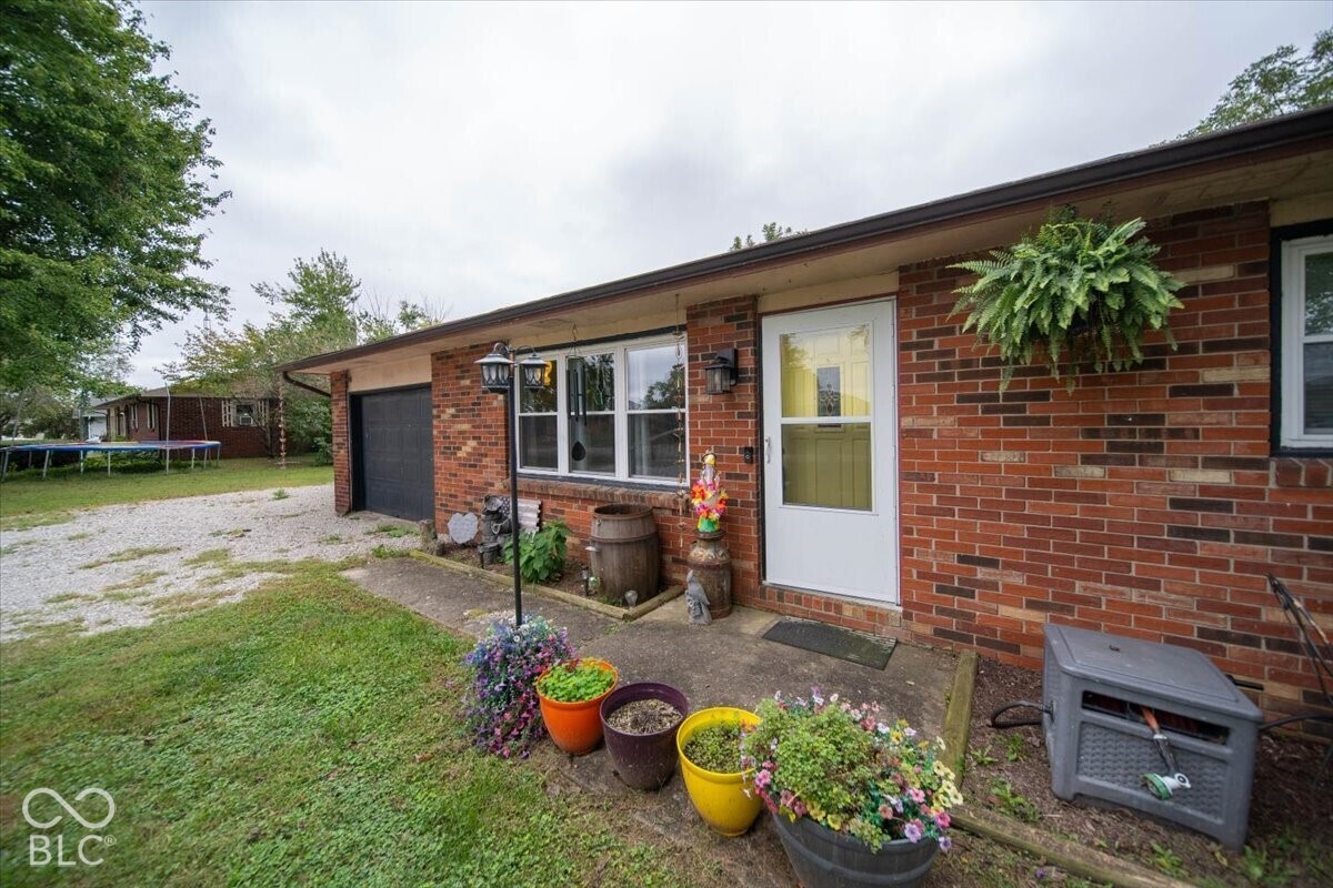 3603 E Gore Street, Columbus, IN, 47201 photo 4 of 21