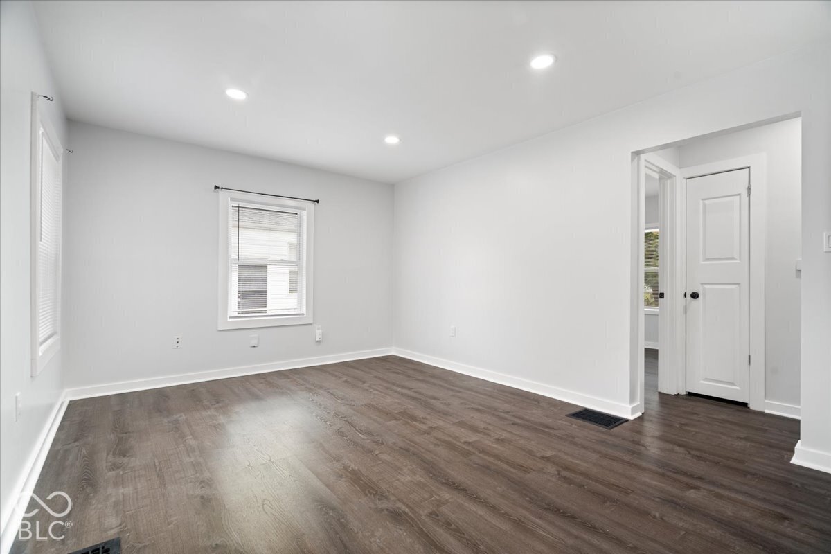 5301 Sutton Street, Indianapolis, IN, 46218 photo 4 of 26