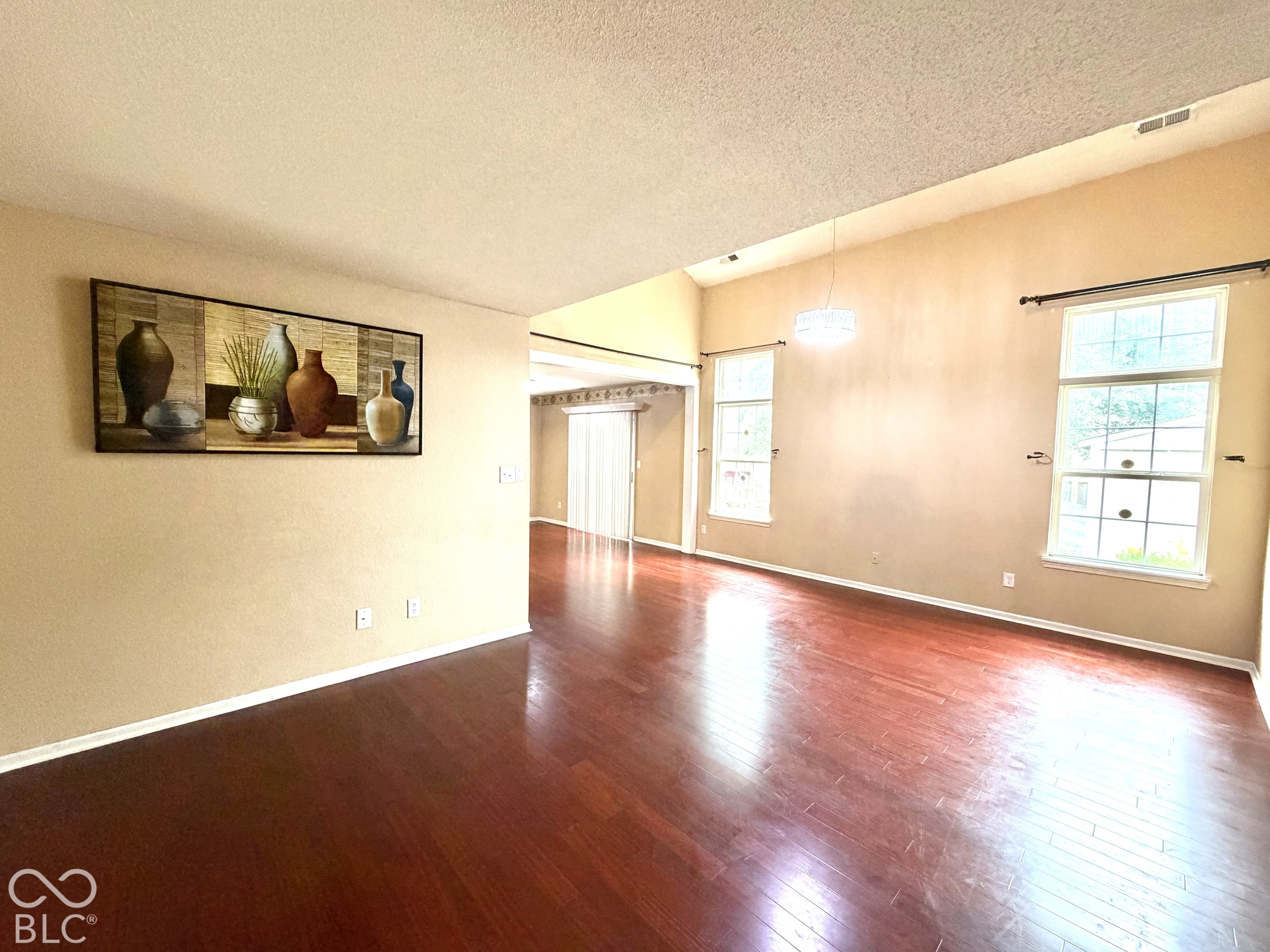7704 Lake Vista Lane, Indianapolis, IN, 46217 photo 4 of 23