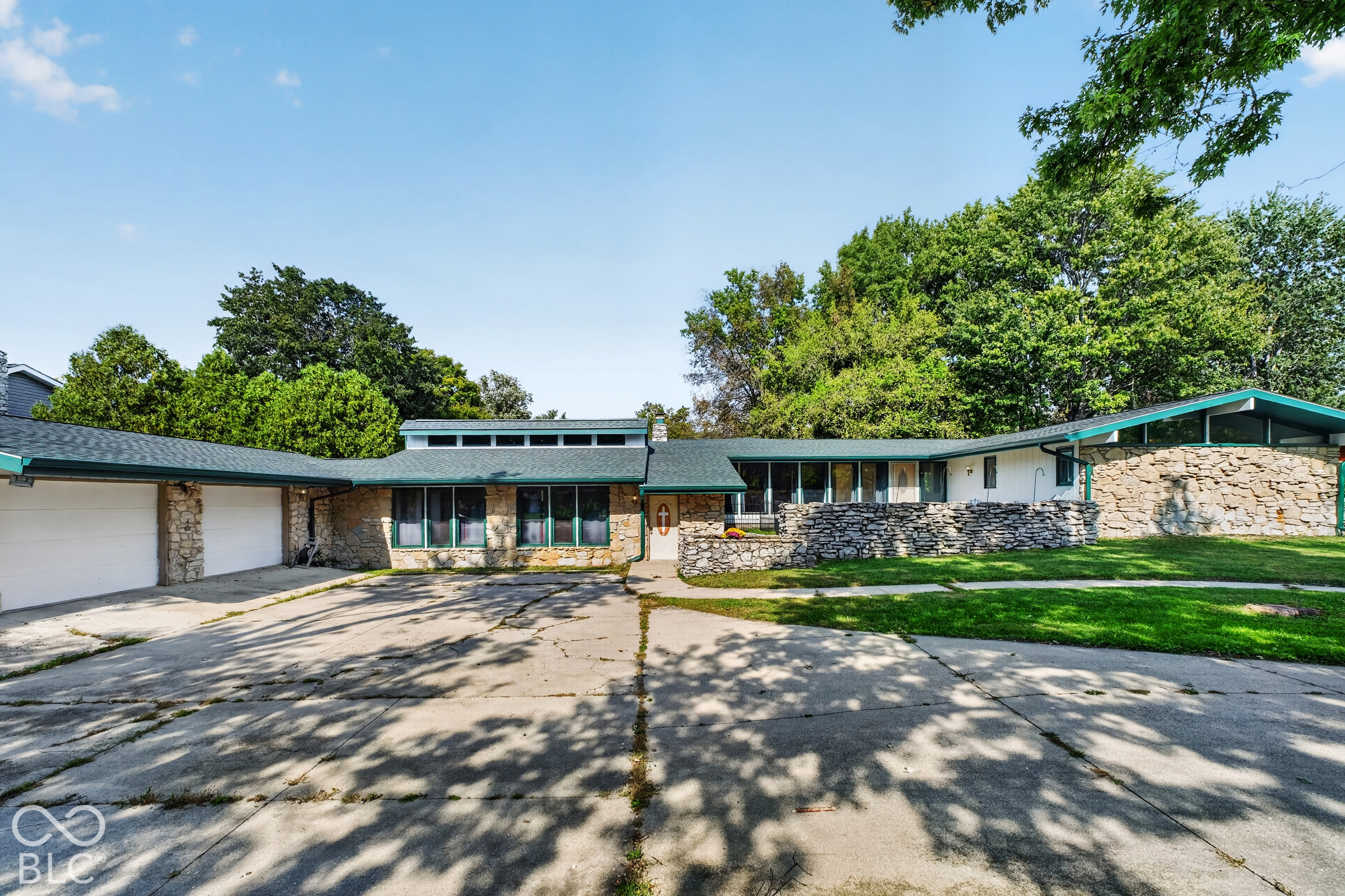 2112 W Sun Valley Parkway, Muncie, IN, 47303 photo 4 of 54