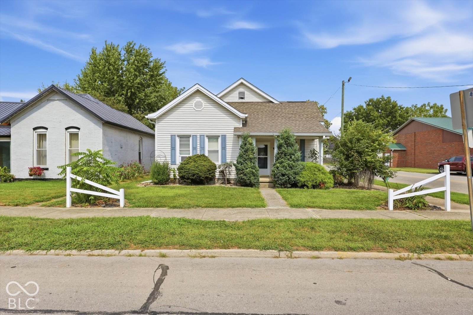 834 E Main Street, Greensburg, IN, 47240 photo 4 of 38
