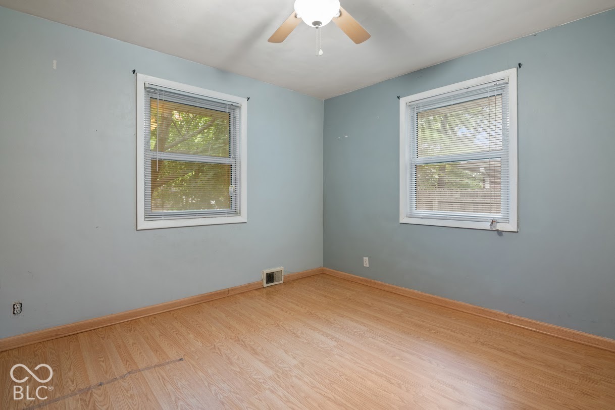 935 N Fenton Avenue, Indianapolis, IN, 46219 photo 4 of 12