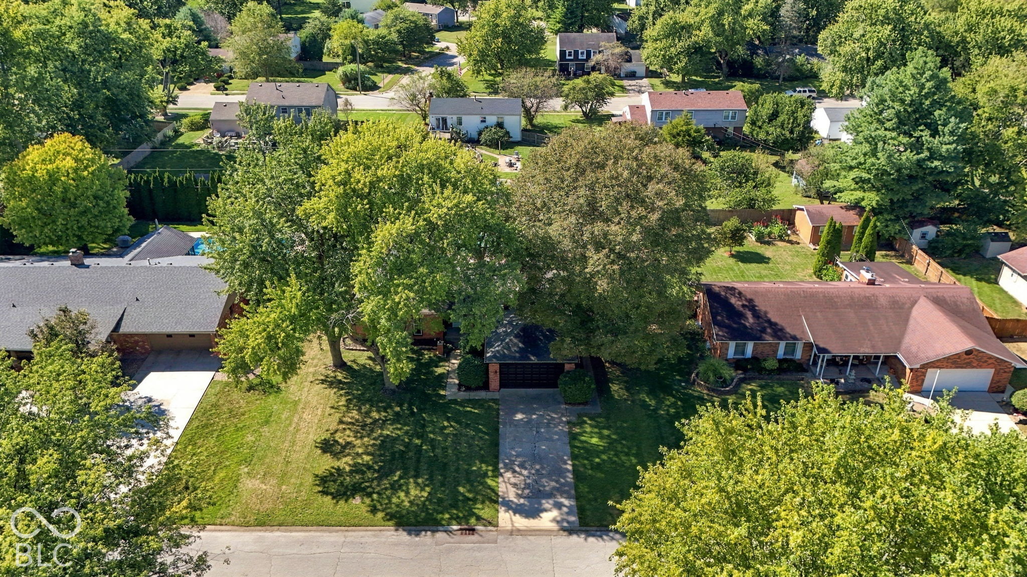 730 Colonial Way, Greenwood, IN, 46142 photo 4 of 48
