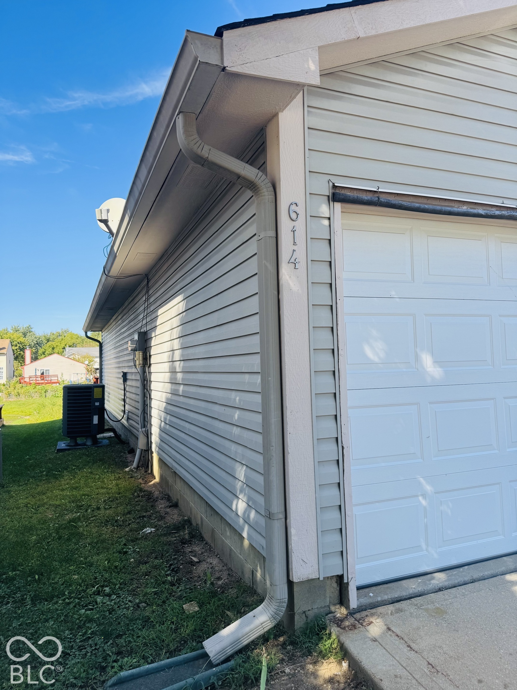 614 Deer Trail, Indianapolis, IN, 46217 photo 4 of 34