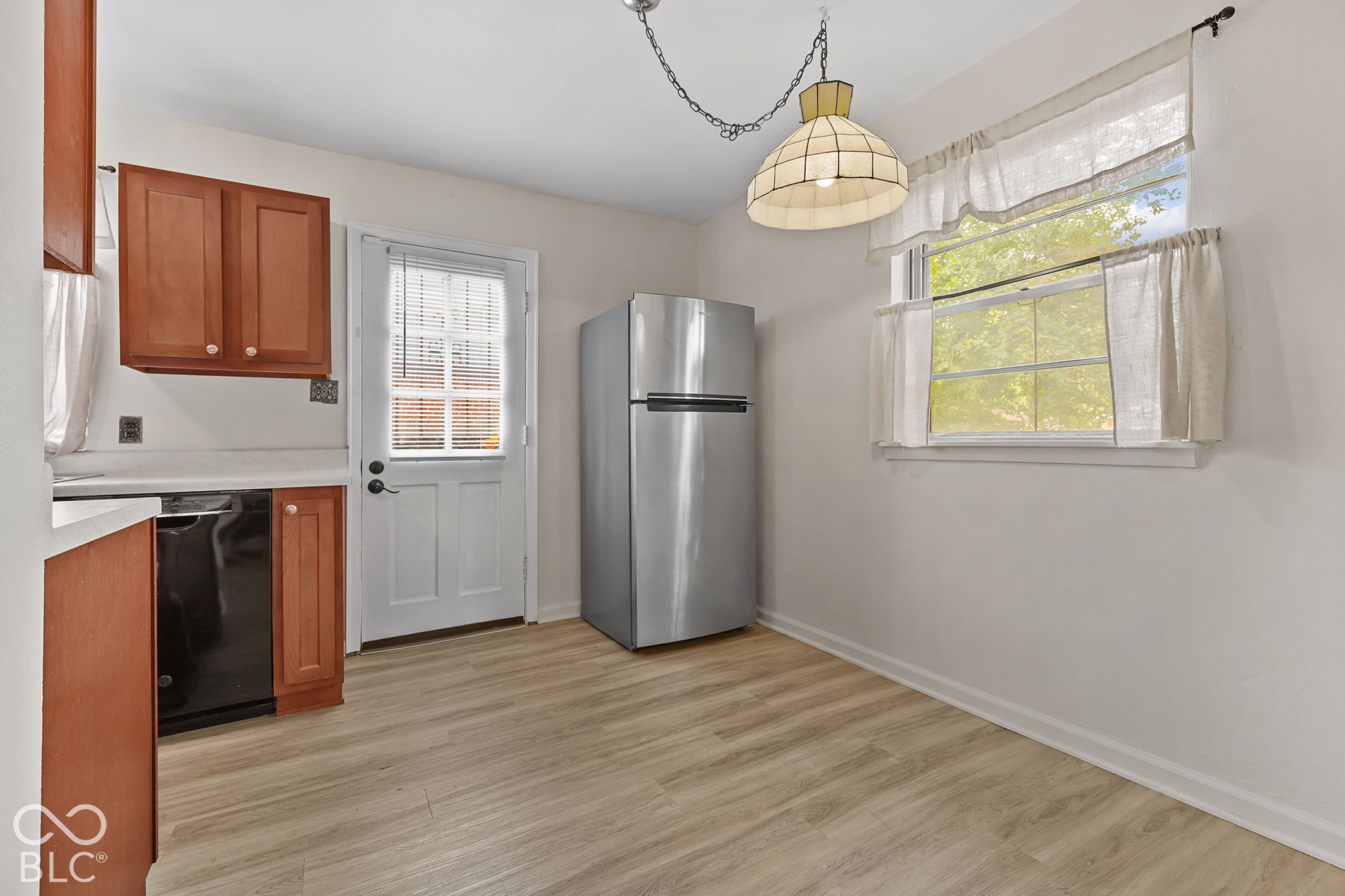 313 S Sheridan Avenue, Indianapolis, IN, 46219 photo 4 of 29