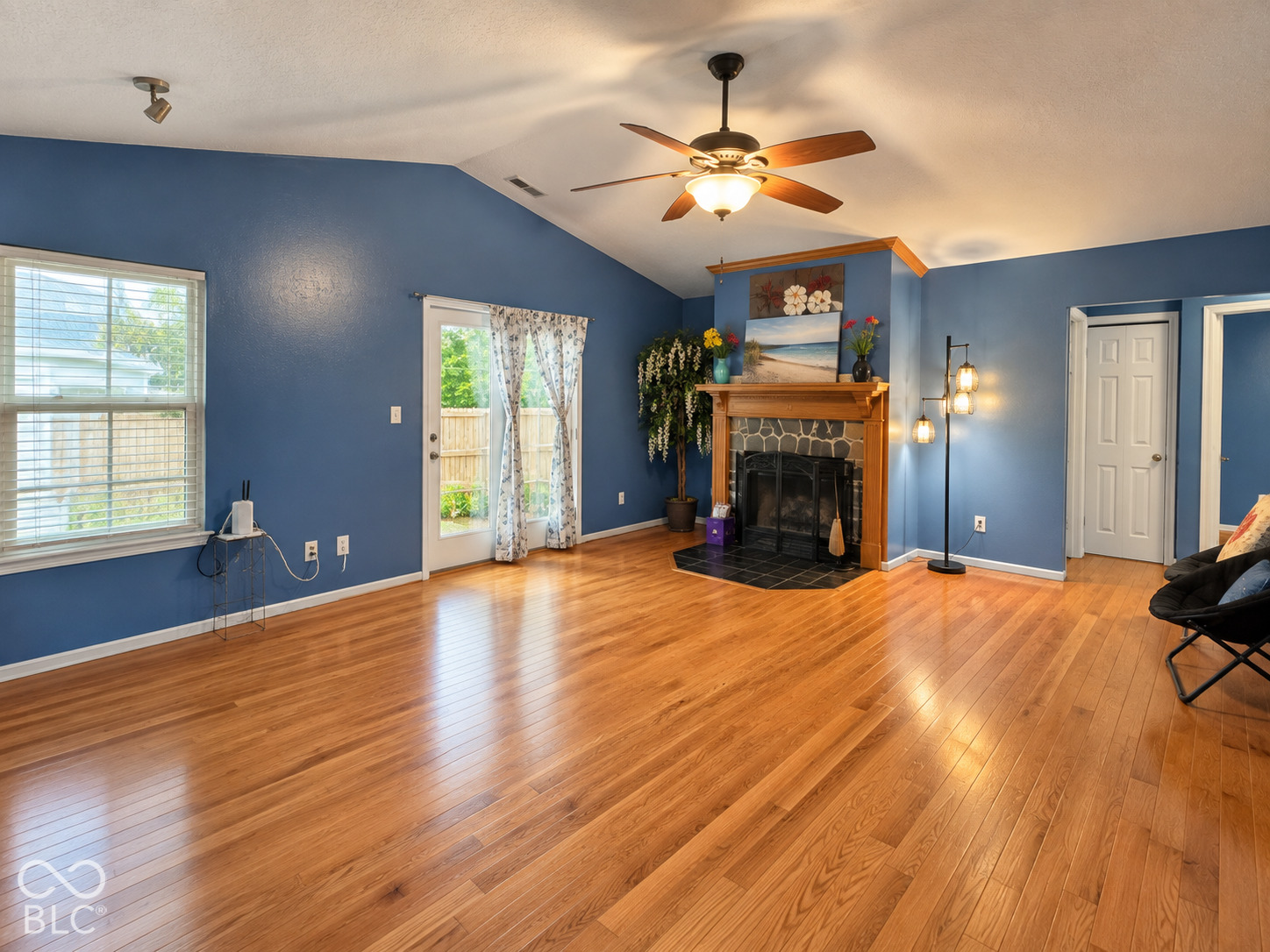 8830 Summer Walk Drive E, Indianapolis, IN, 46227 photo 4 of 22