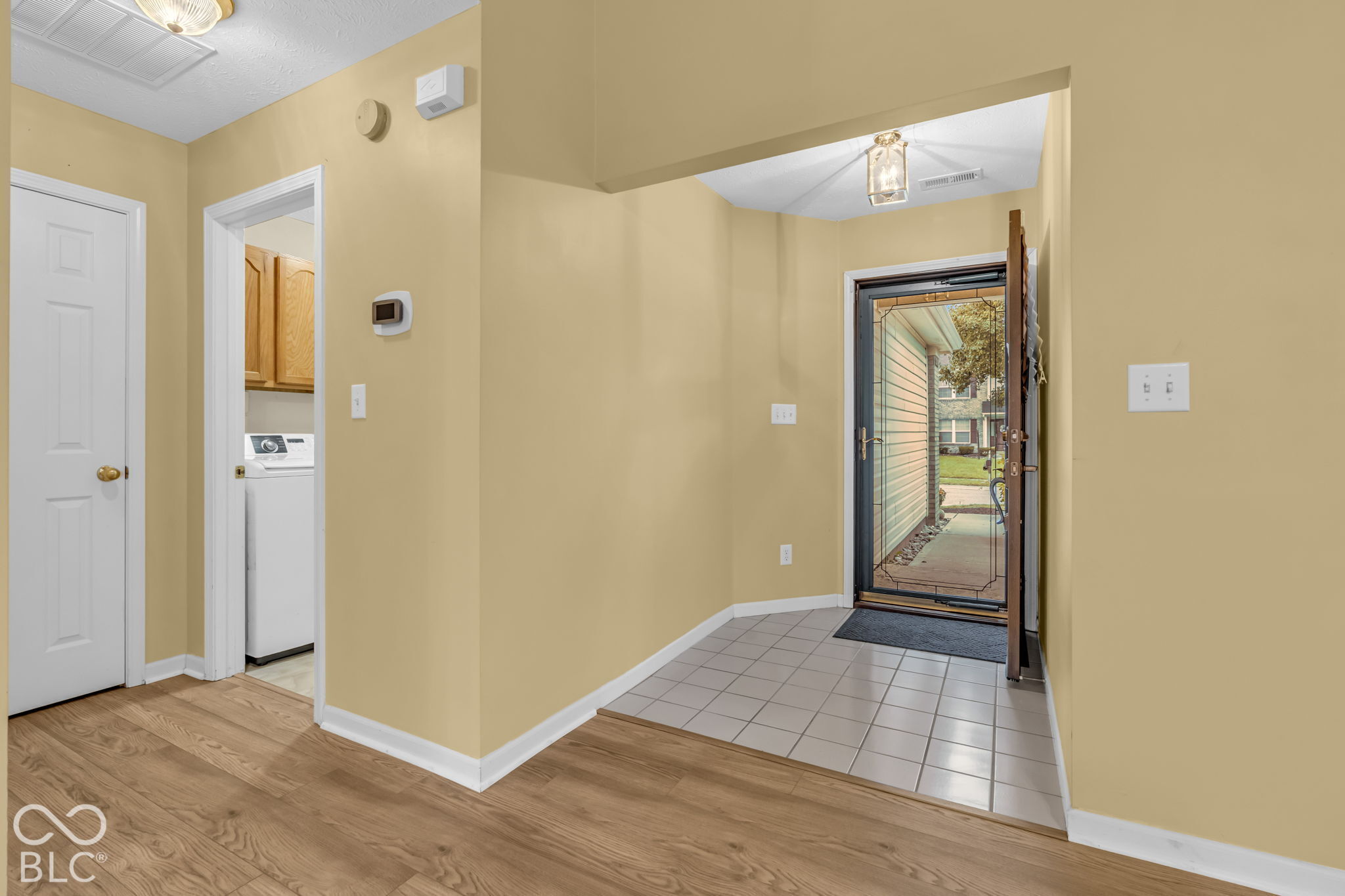 2163 Bradford Trace Boulevard, Indianapolis, IN, 46229 photo 4 of 44