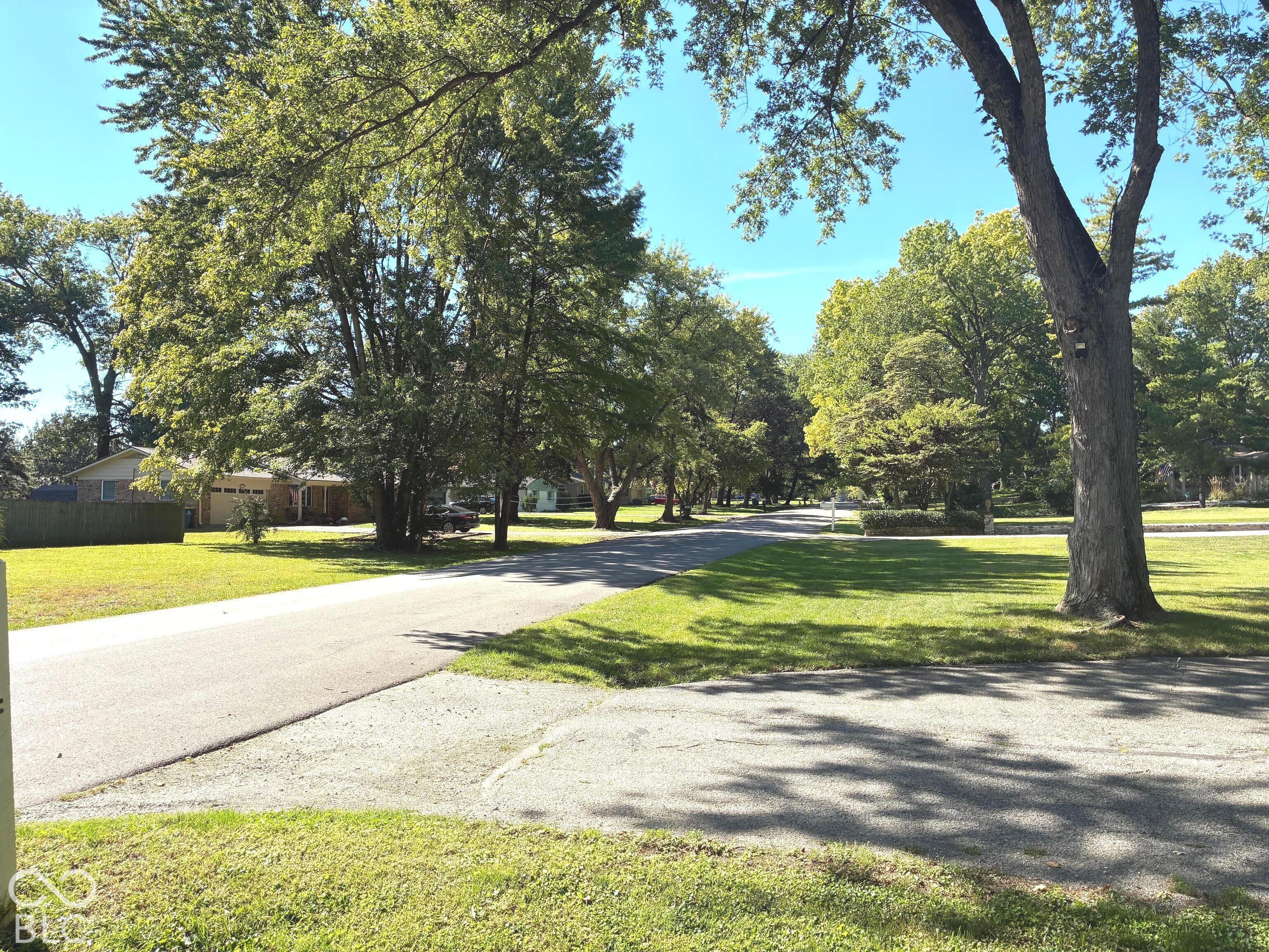1404 Orchard Park Drive N, Carmel, IN, 46280 photo 4 of 31