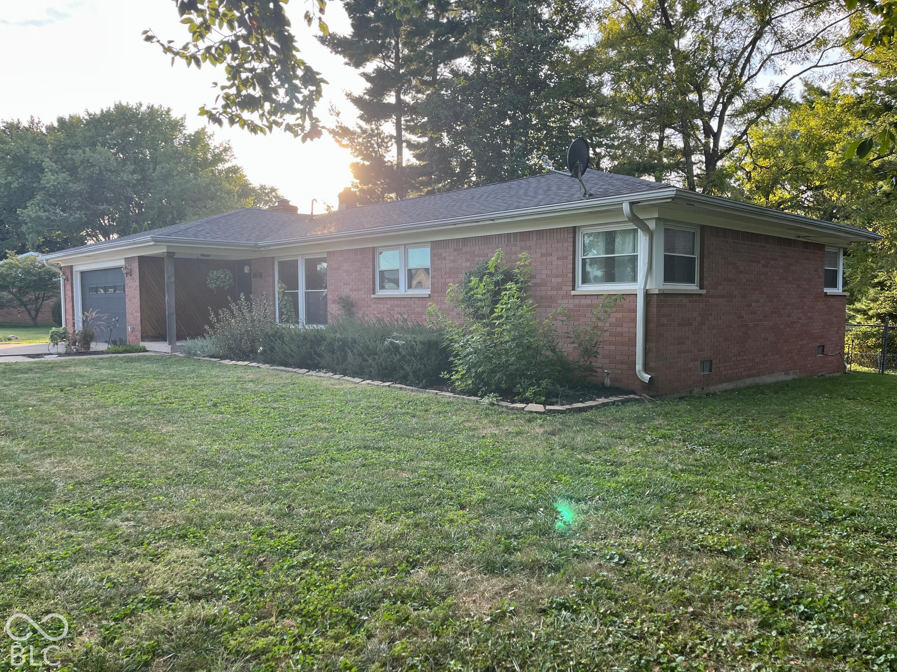2298 W Country Club Road, Crawfordsville, IN, 47933 photo 4 of 47