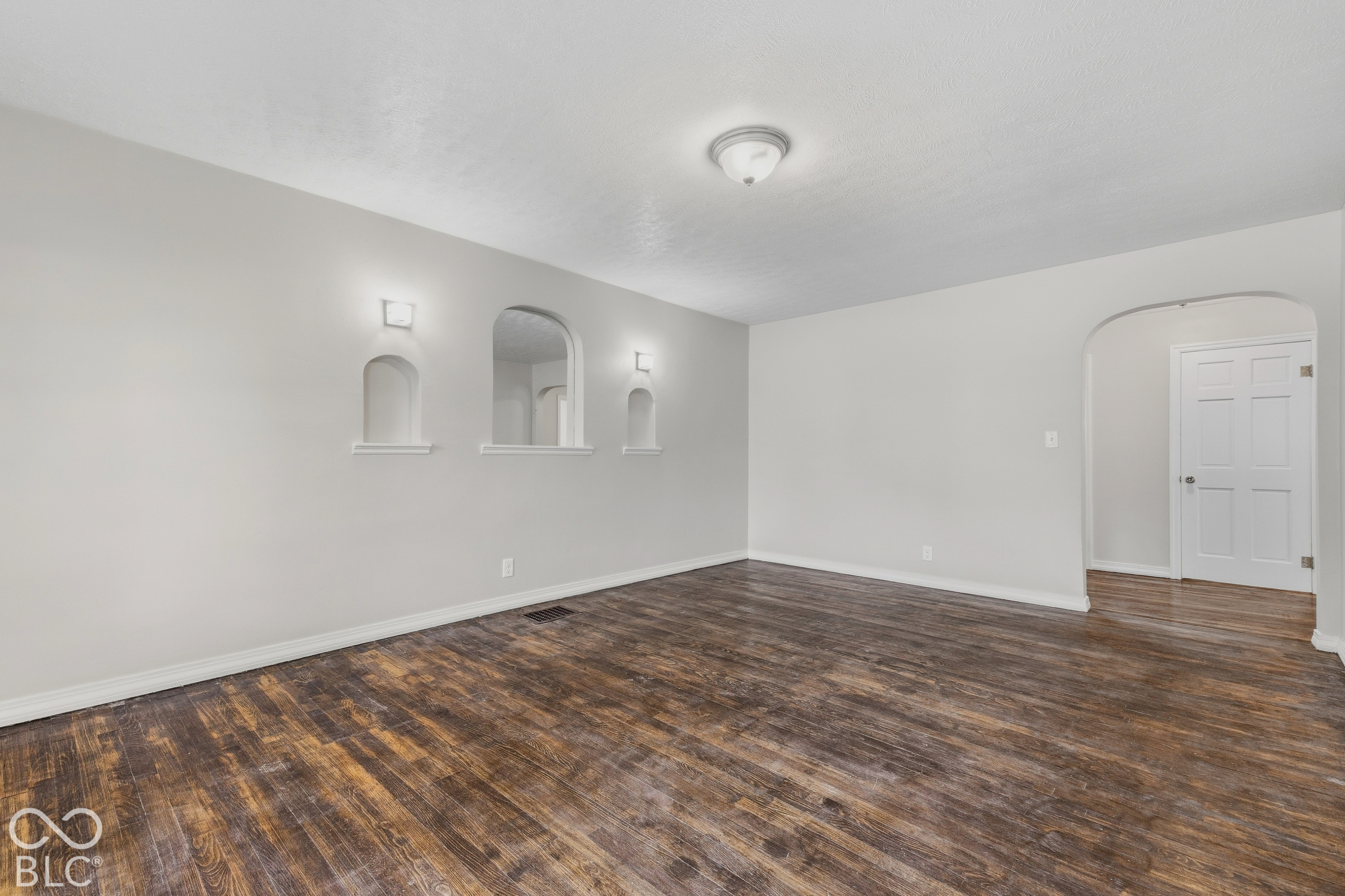 3612 Forest Terrace Court, Anderson, IN, 46013 photo 4 of 34