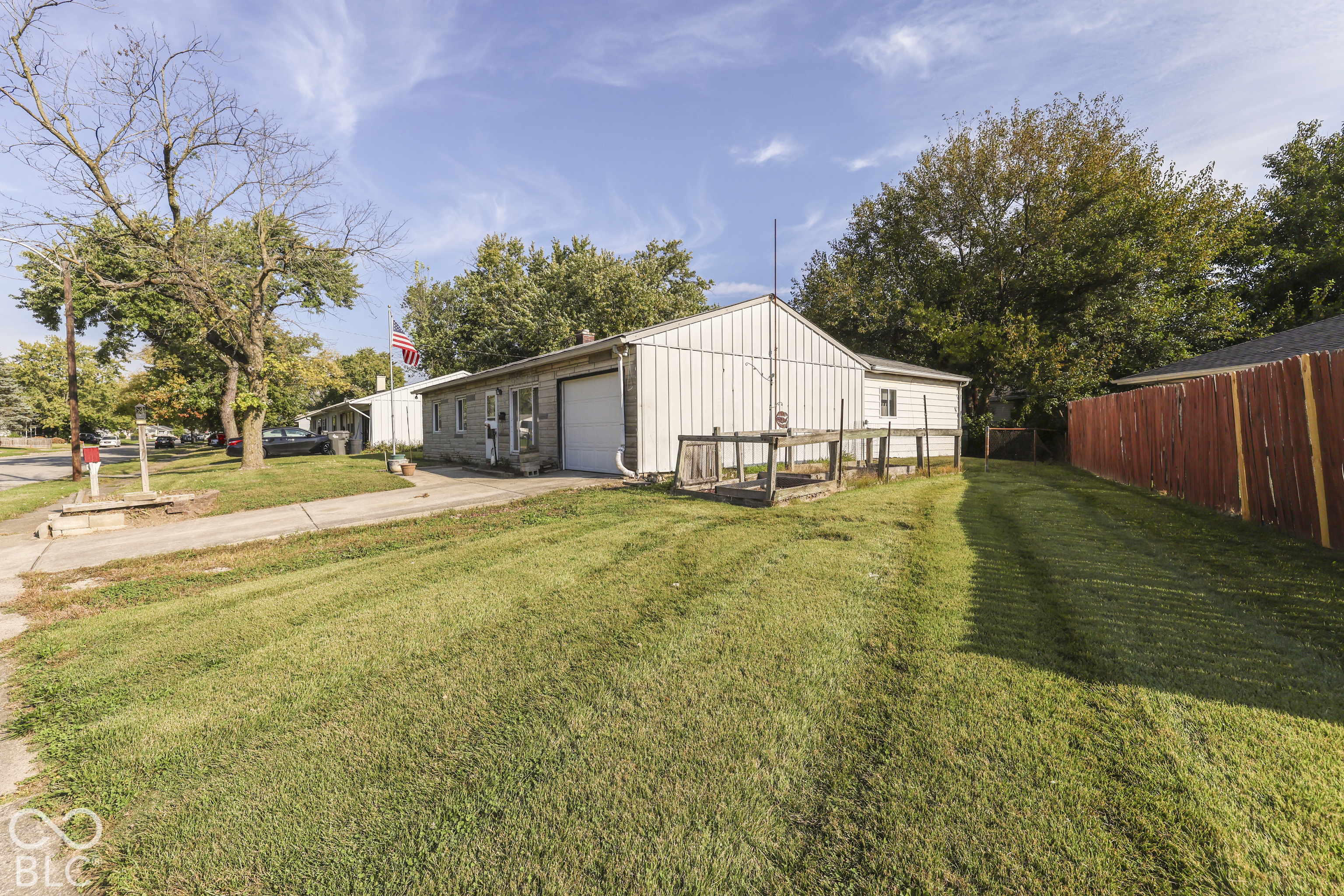3915 Arborcrest Drive, Indianapolis, IN, 46226 photo 4 of 35