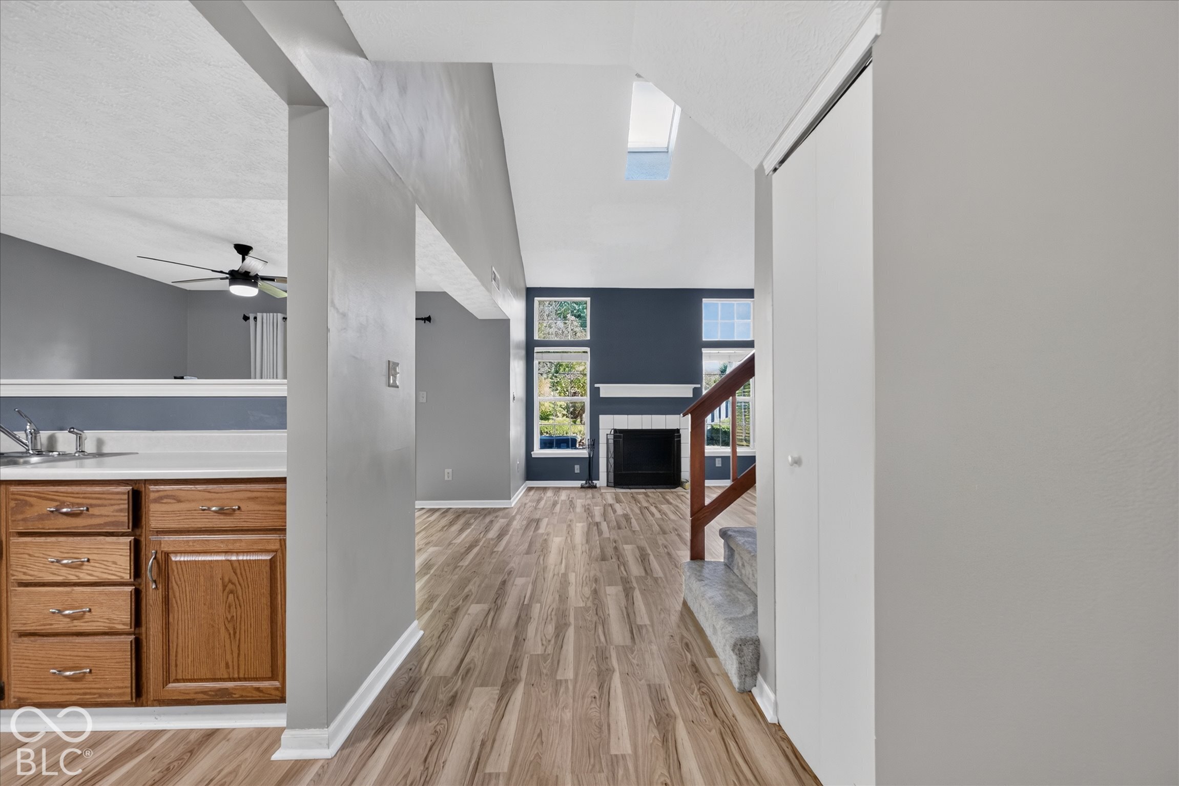 9433 Wimbledon Court, Indianapolis, IN, 46250 photo 4 of 28