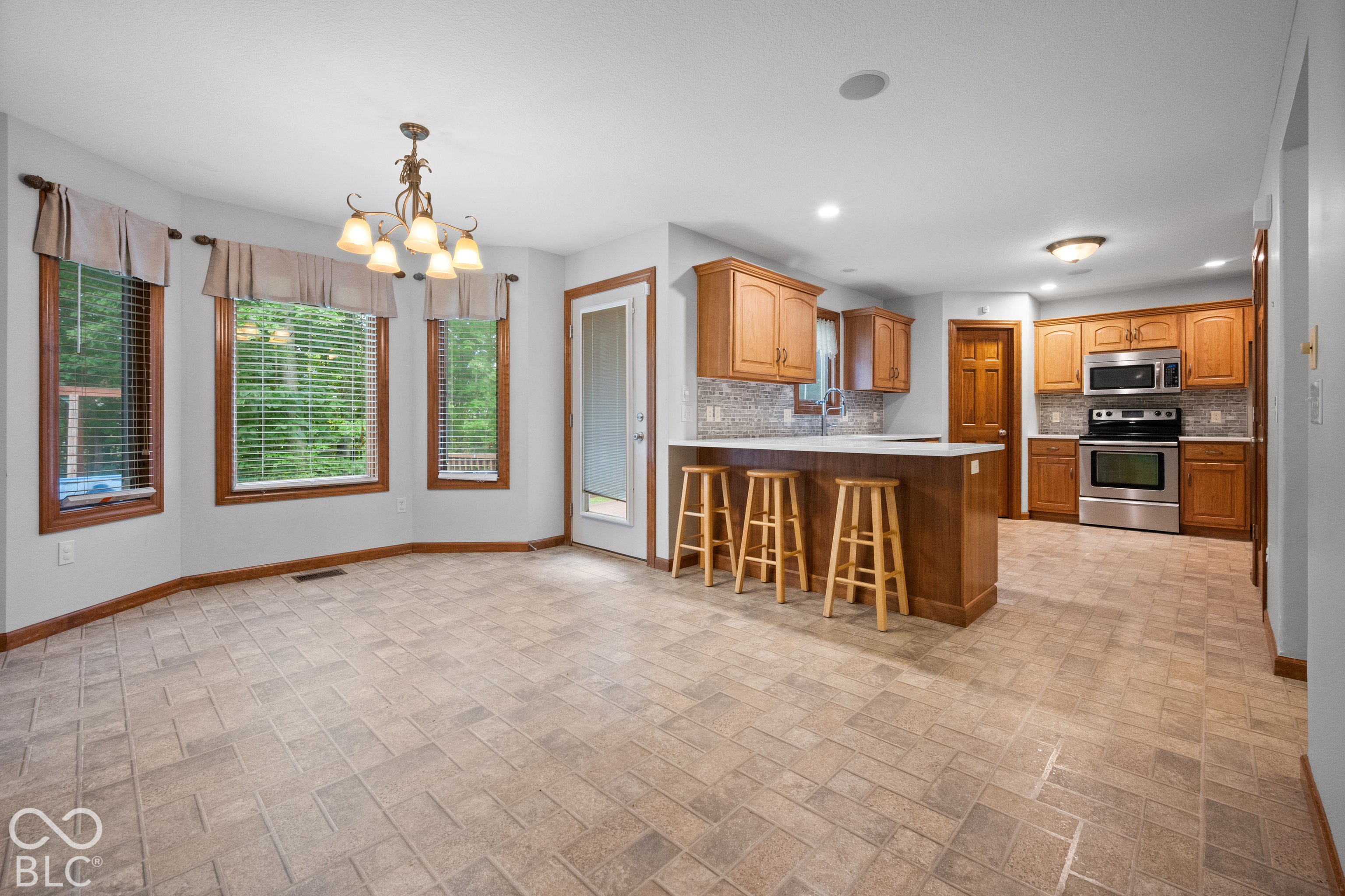 13309 Della Furba Court, Fort Wayne, IN, 46845 photo 4 of 54