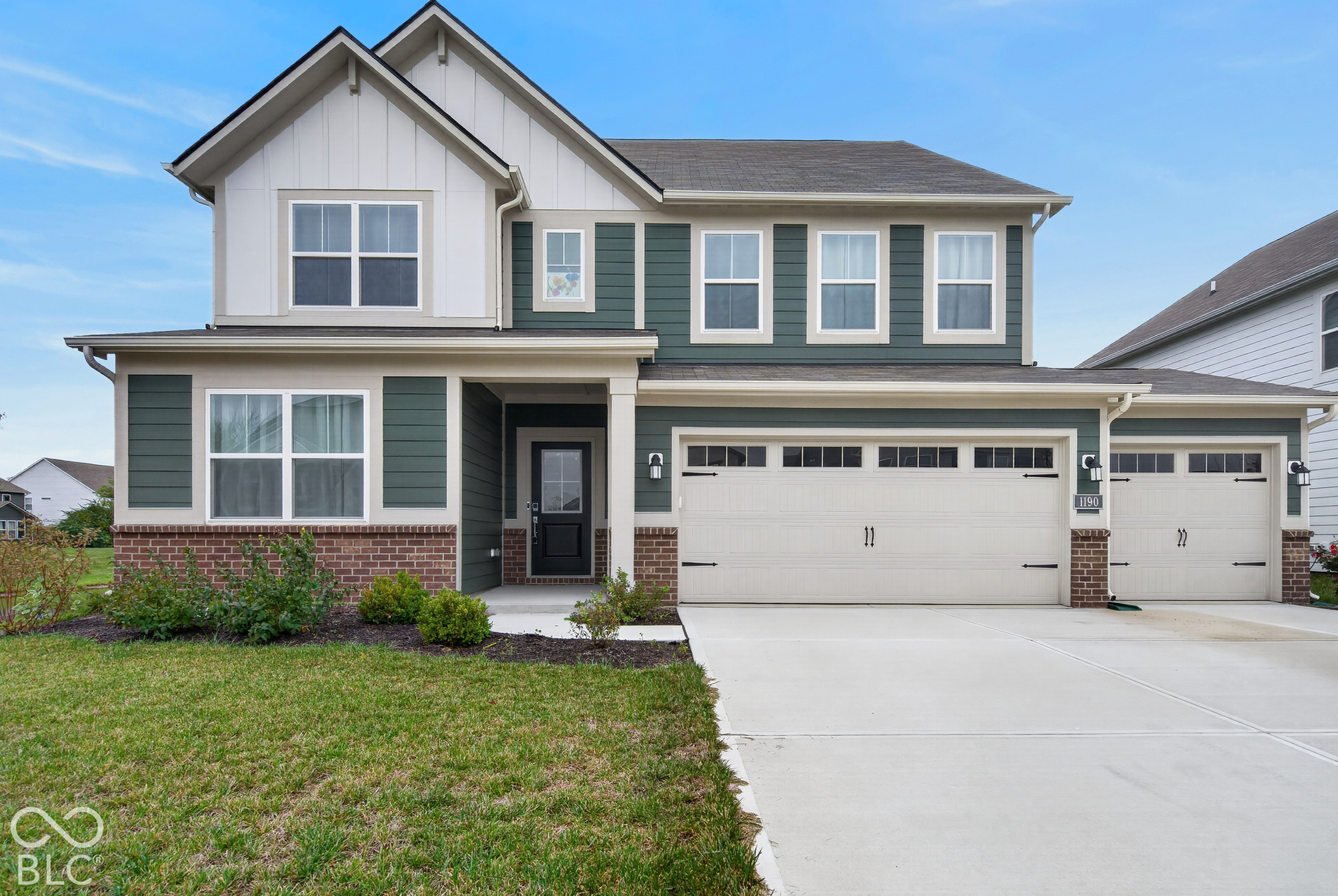 1190 Turner Trace N, Avon, IN, 46123 photo 4 of 48
